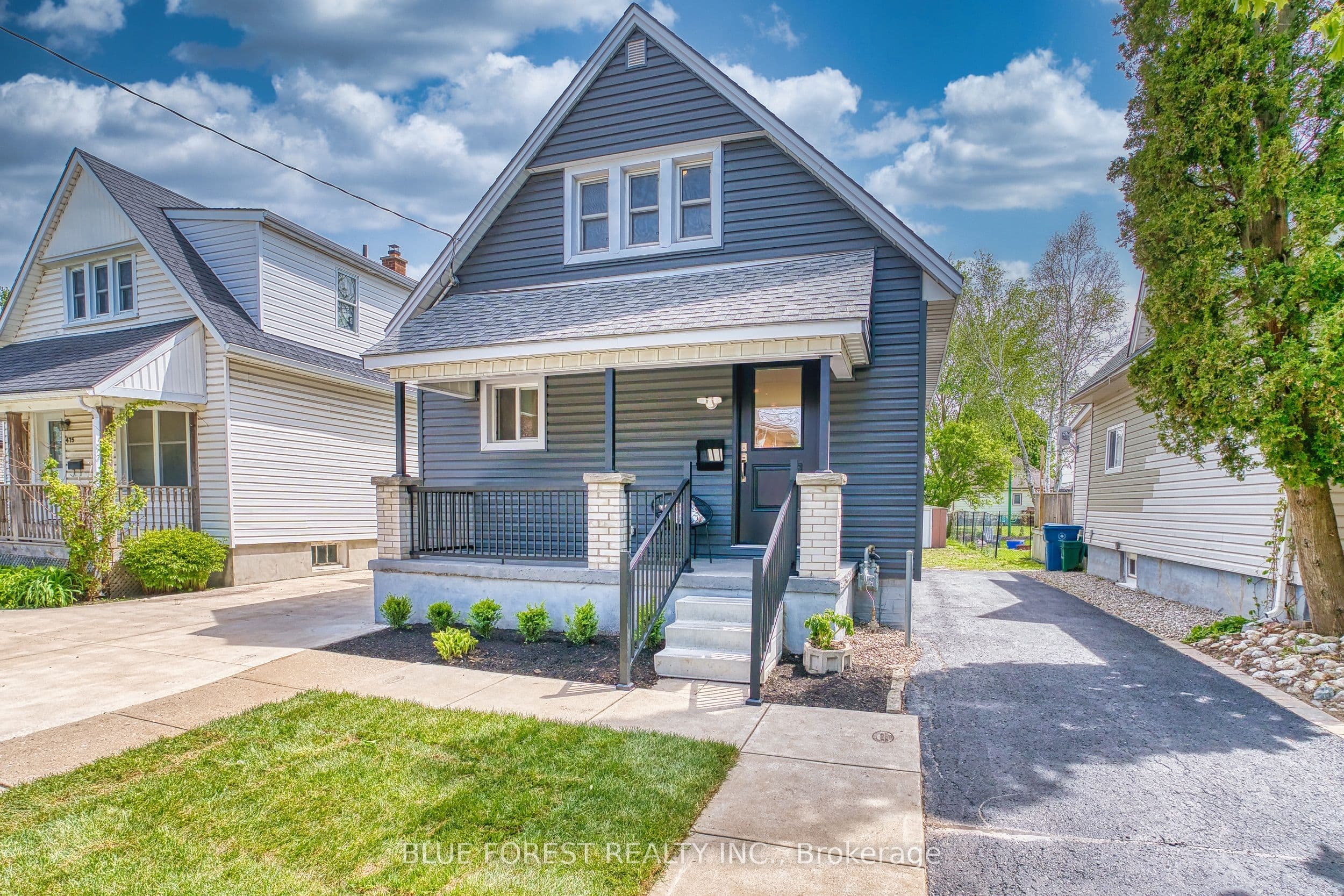 471 Albert Street photo 1
