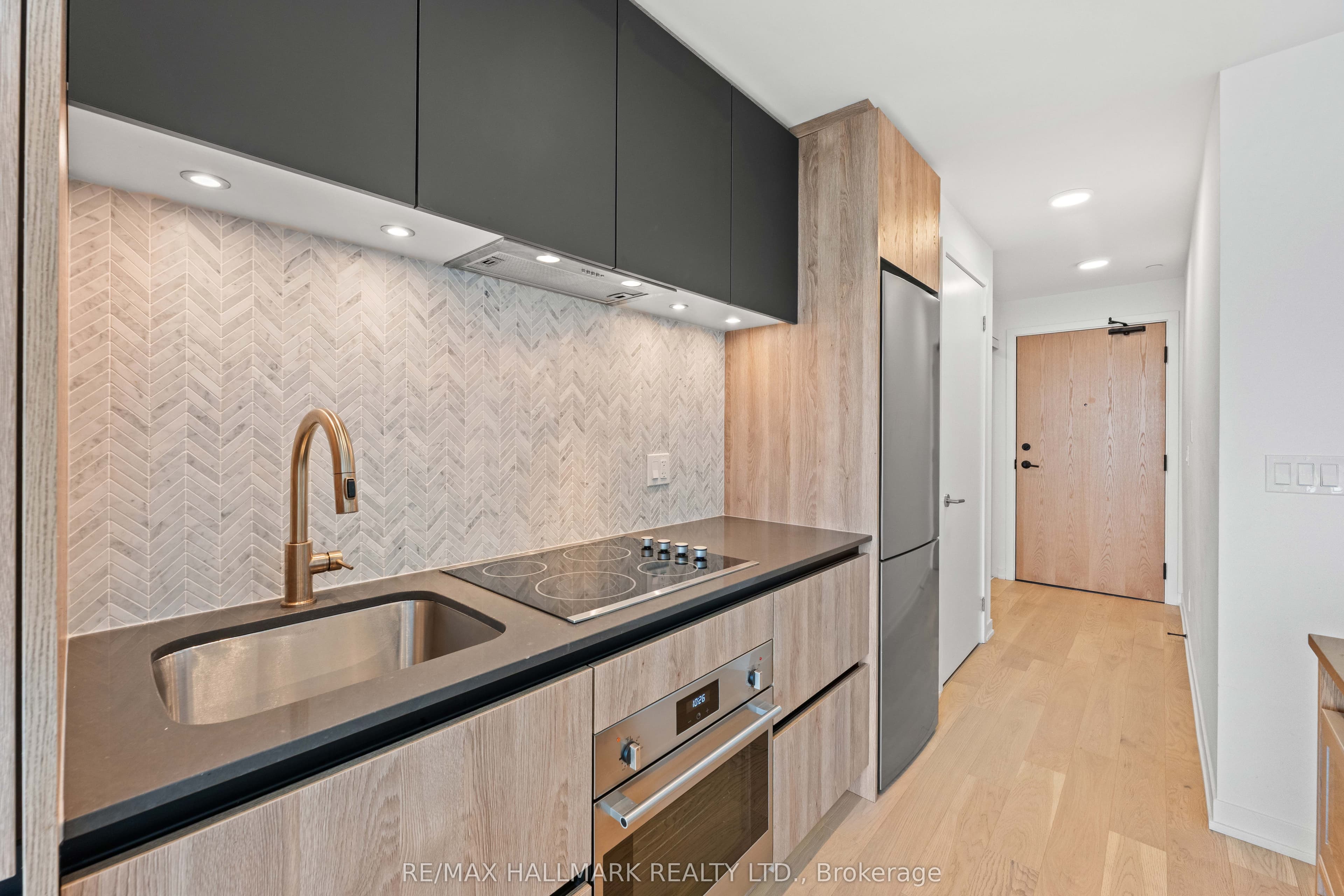 Unit 1524 7950 Bathurst Street photo 1