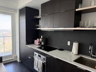 Unit 35 197 Yonge Street photo 1