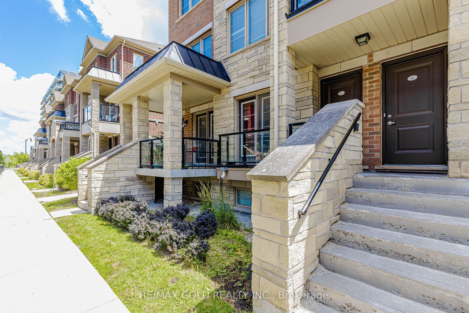 Unit # 40 200 Veterans Drive photo 1