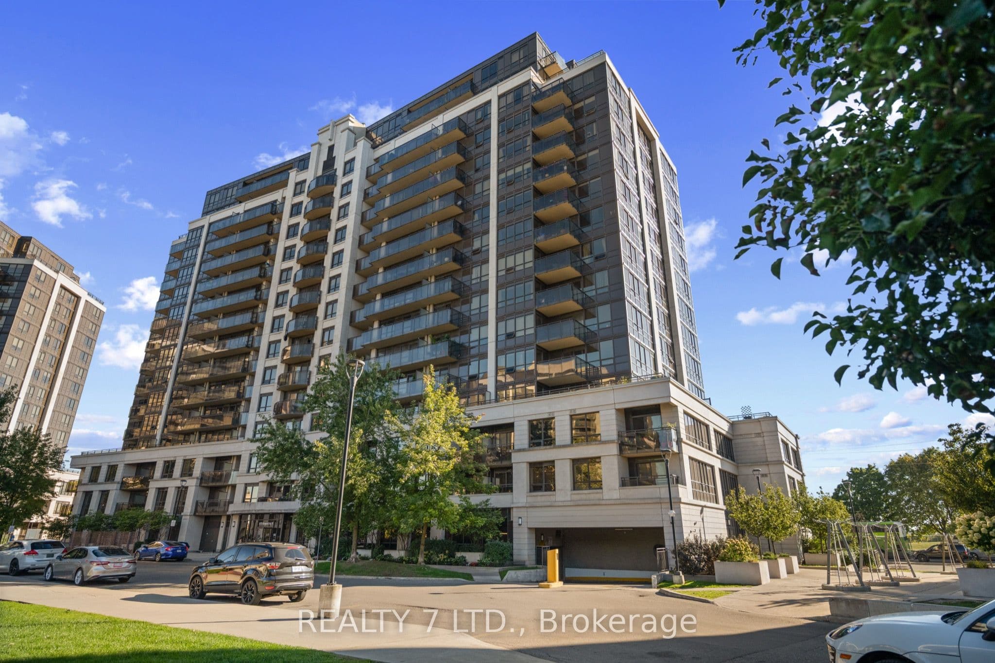 Unit 323 1070 Sheppard Avenue photo 1