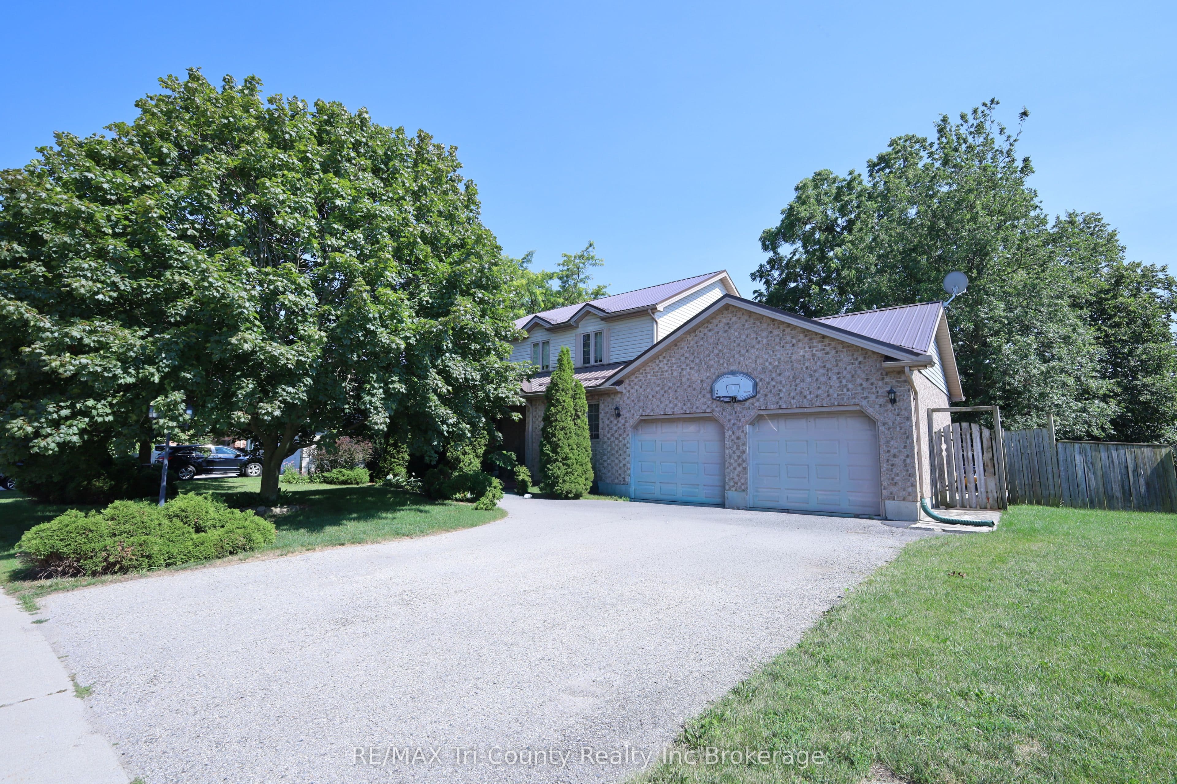 43 Trillium Drive photo 1