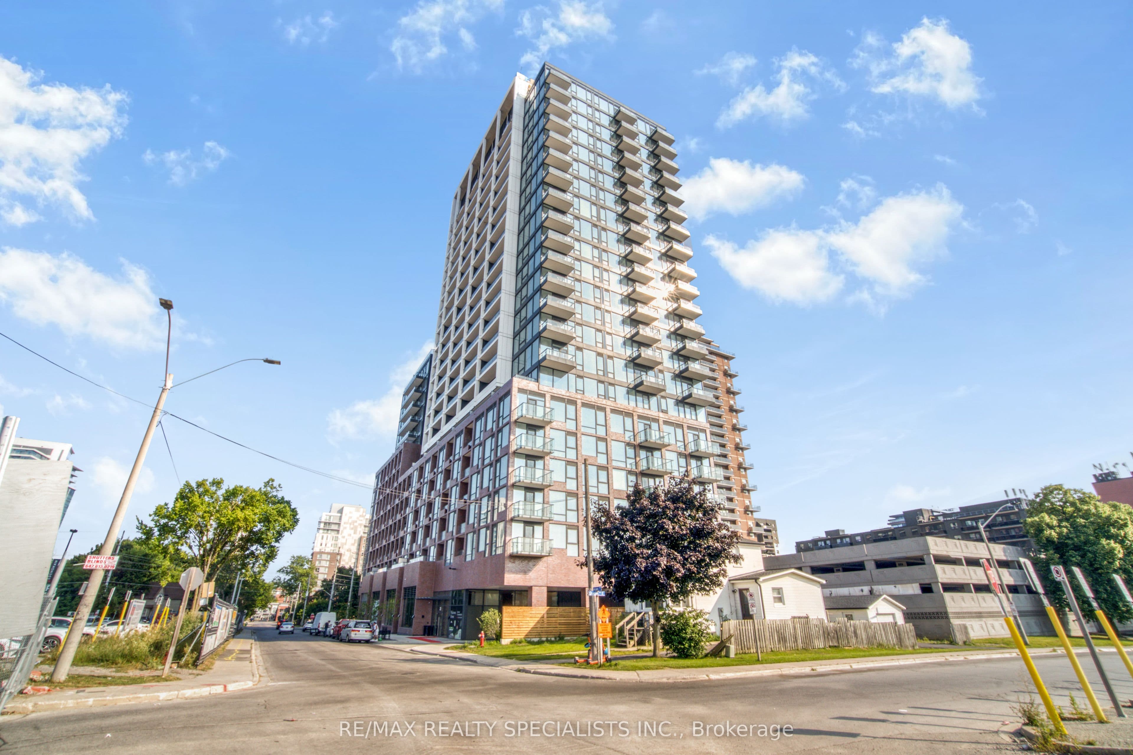 Unit 620 28 Ann Street photo 1