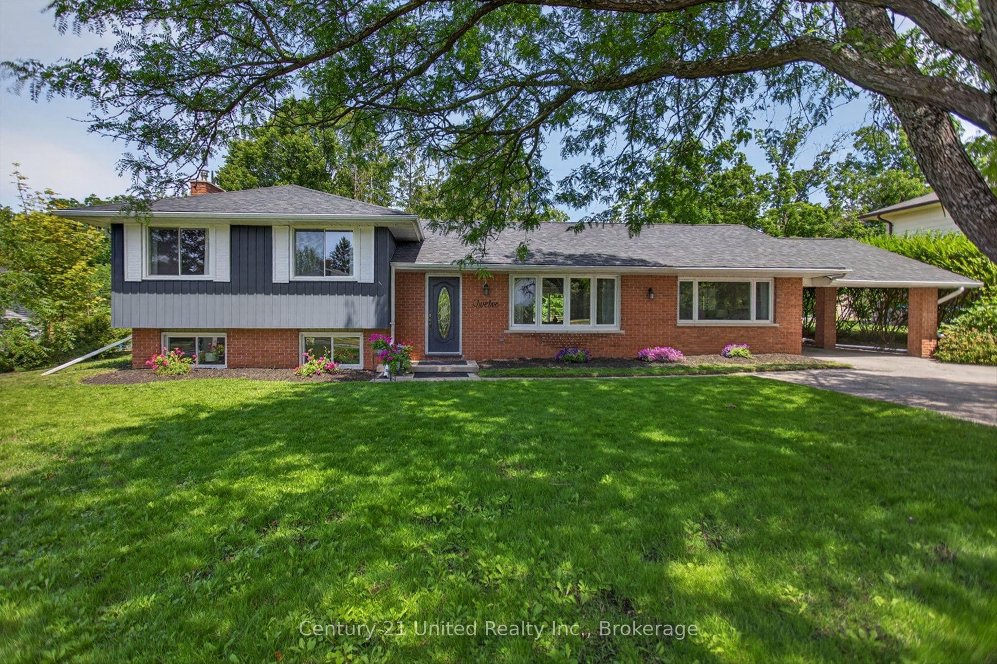 12 Stewart Drive photo 1