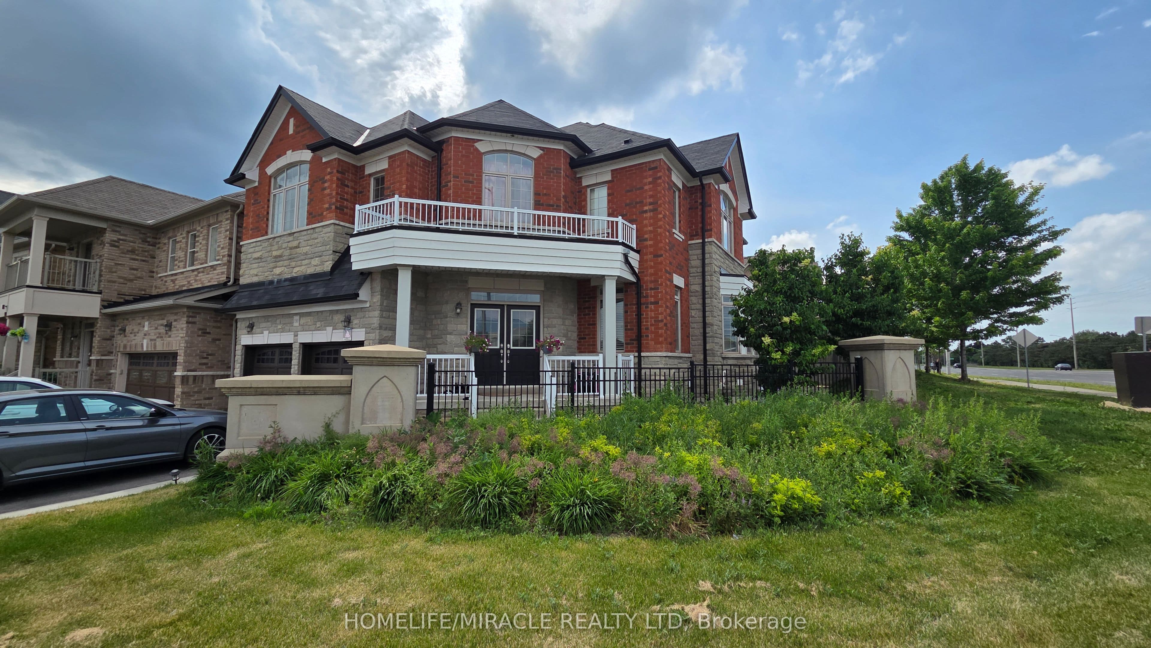 180 Bonnie Braes Drive photo 1