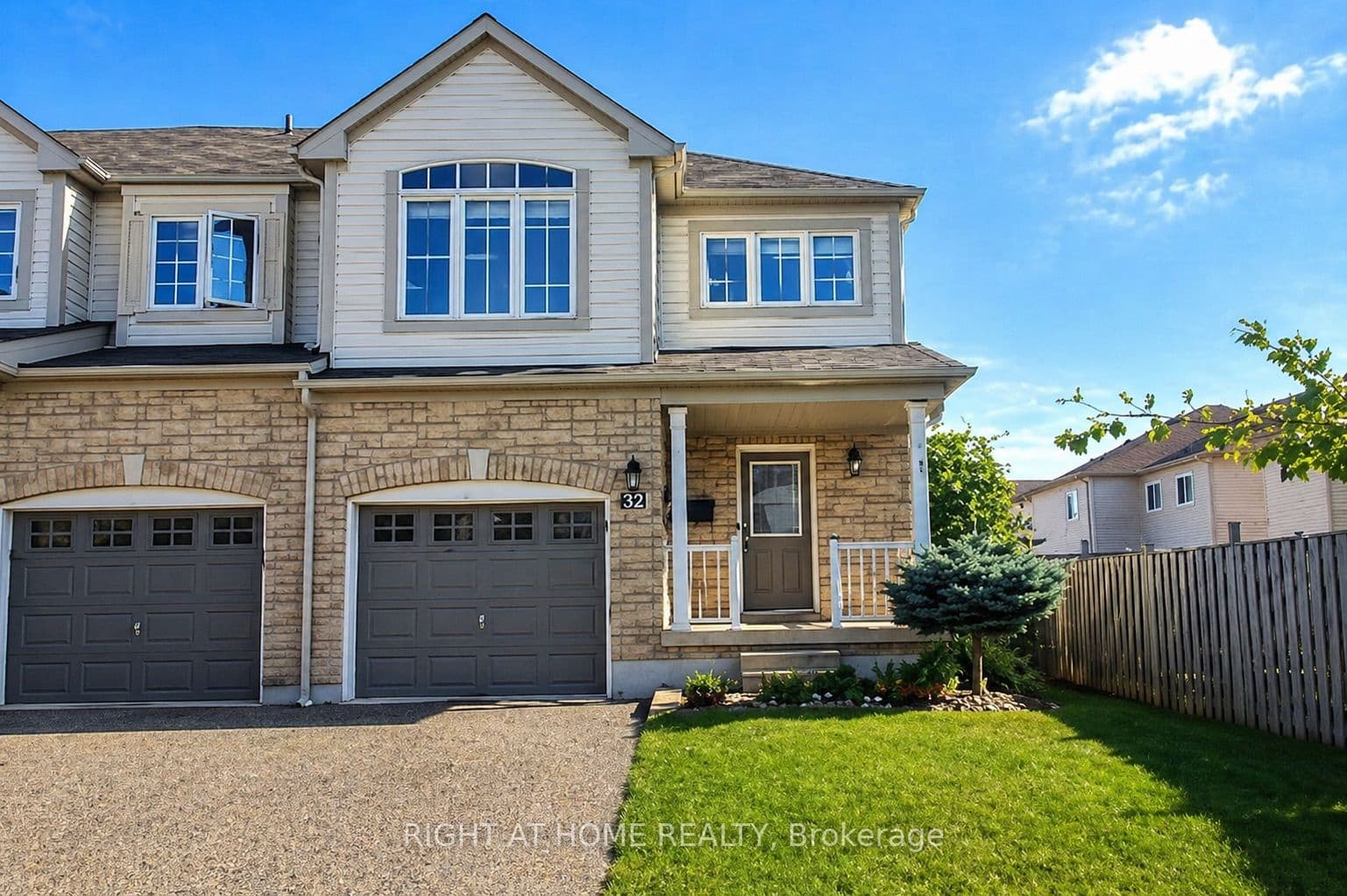 32 Toscana Drive photo 1