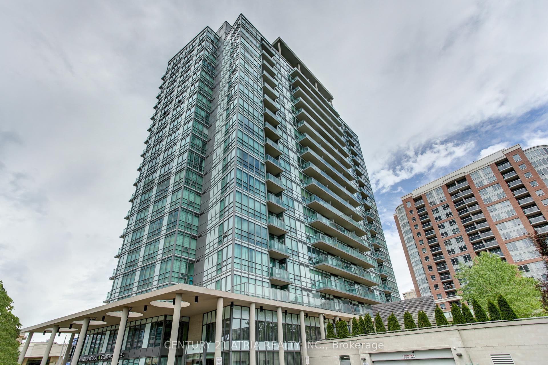 Unit 1106 26 Norton Avenue photo 1