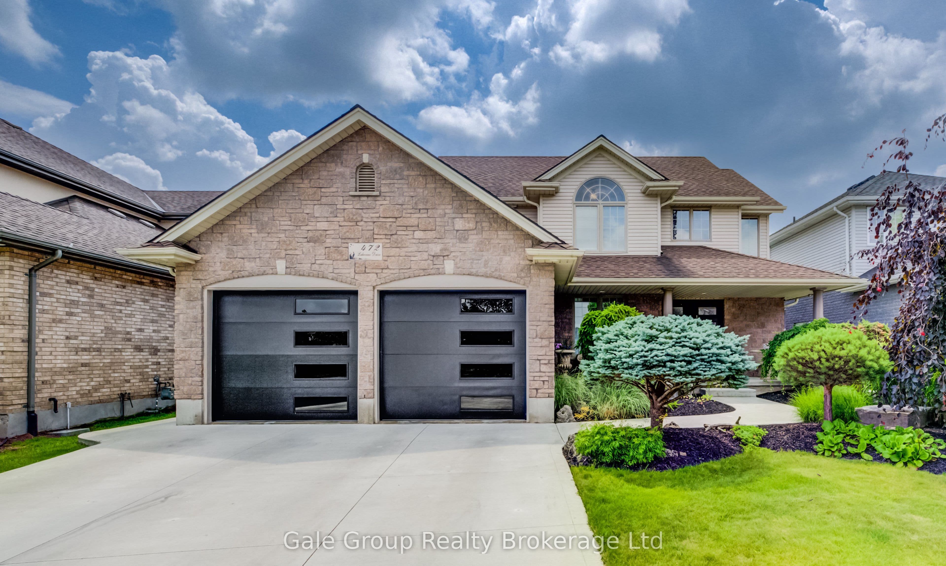 472 Lakeview Drive photo 1