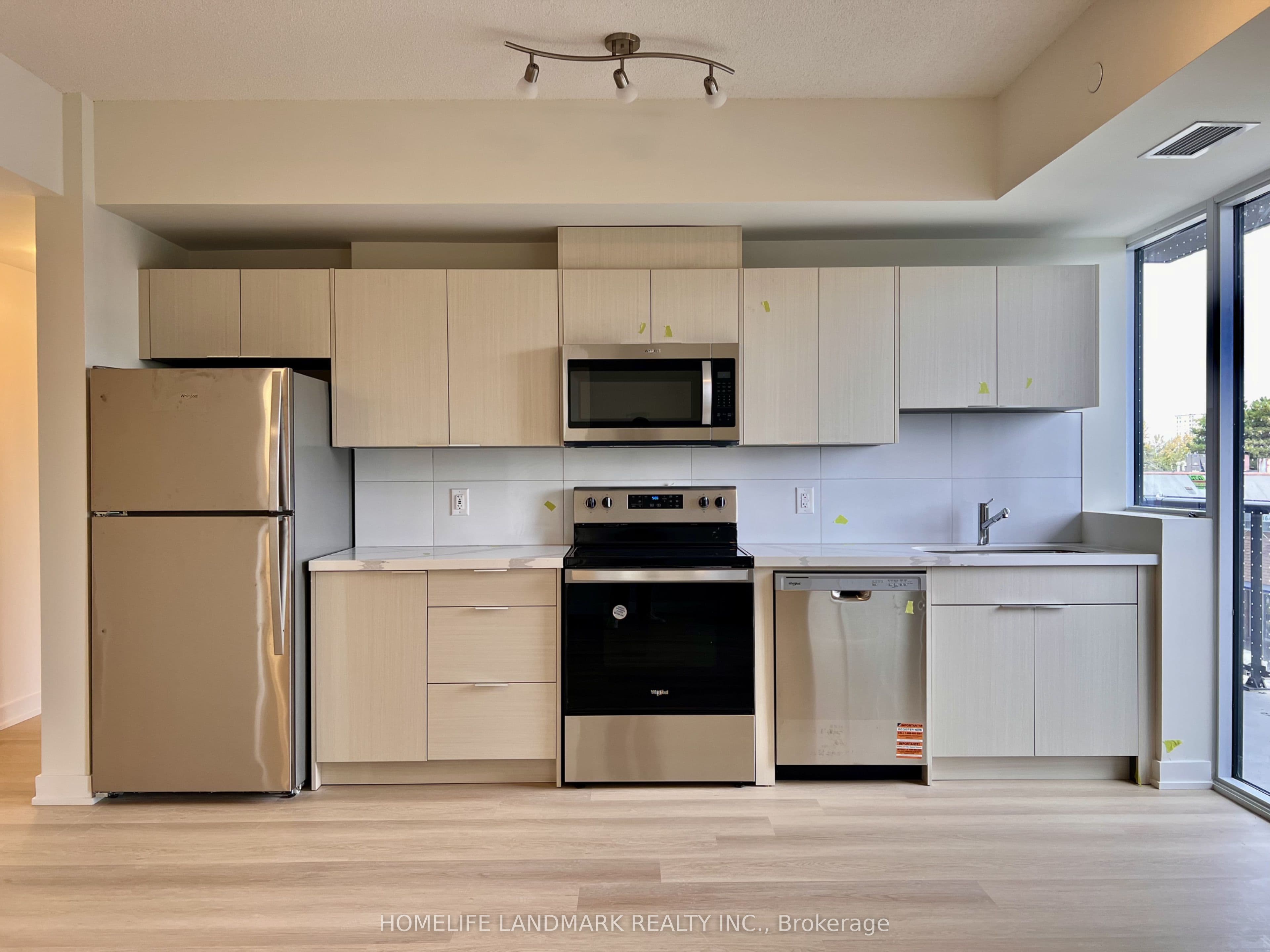 Unit 316 2825 Jane Street photo 1