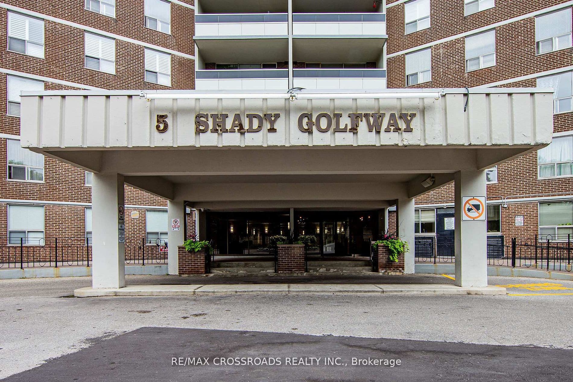 Unit 205 5 Shady Golfway photo 1