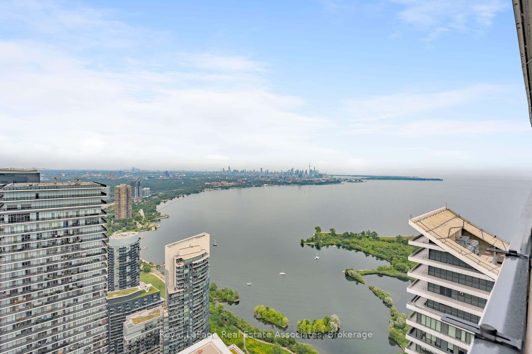 Unit 6104 30 Shore Breeze Drive photo 1