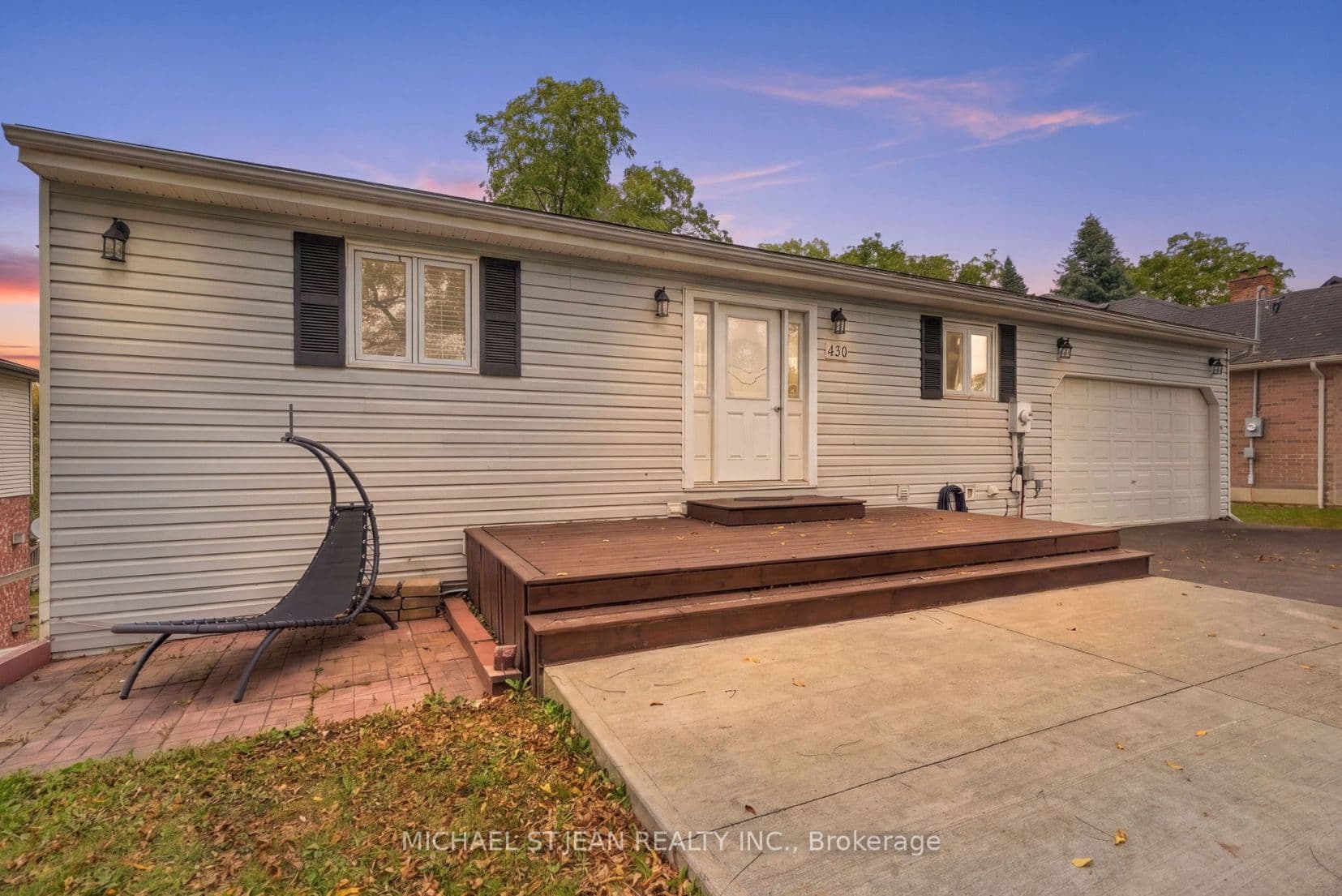 430 Winniett Street photo 1