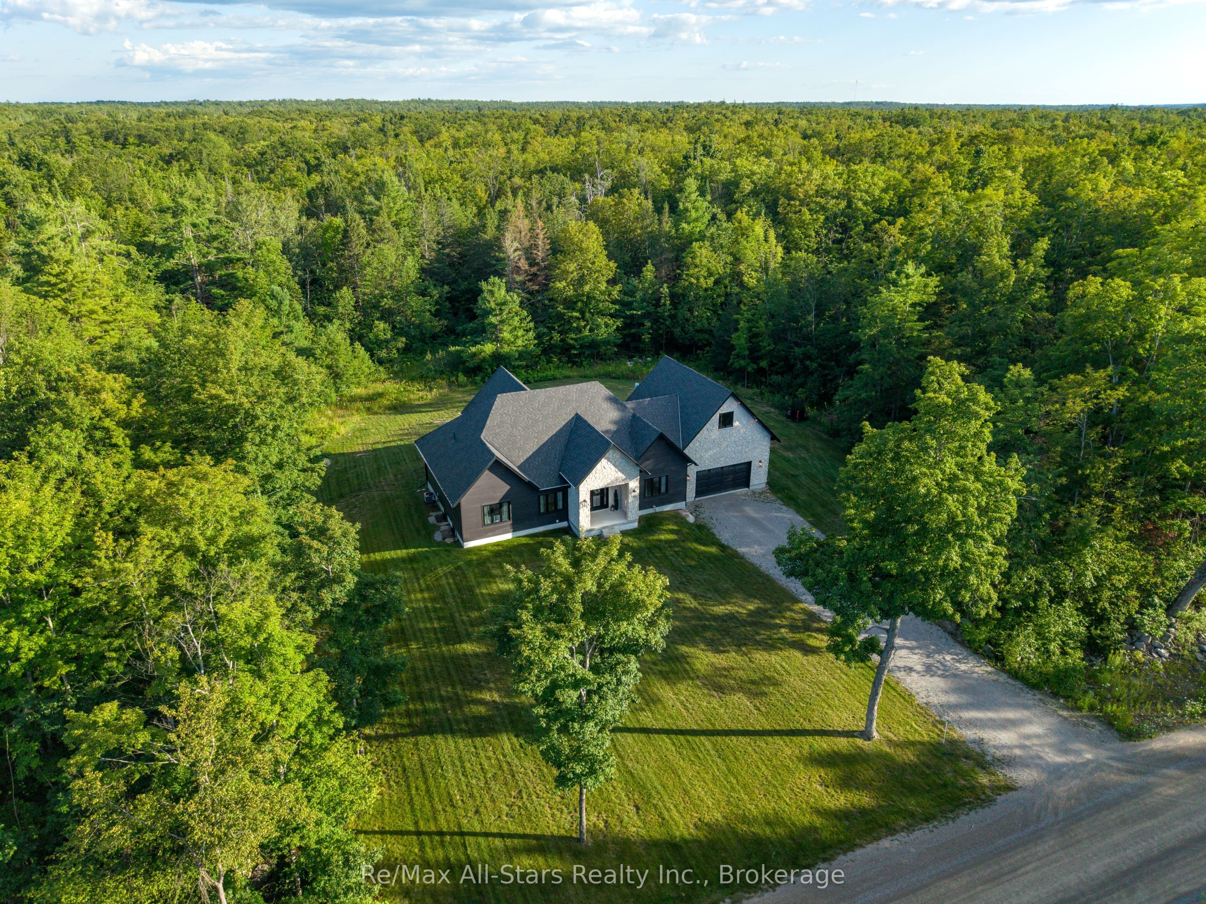 210 White Valley Road photo 1