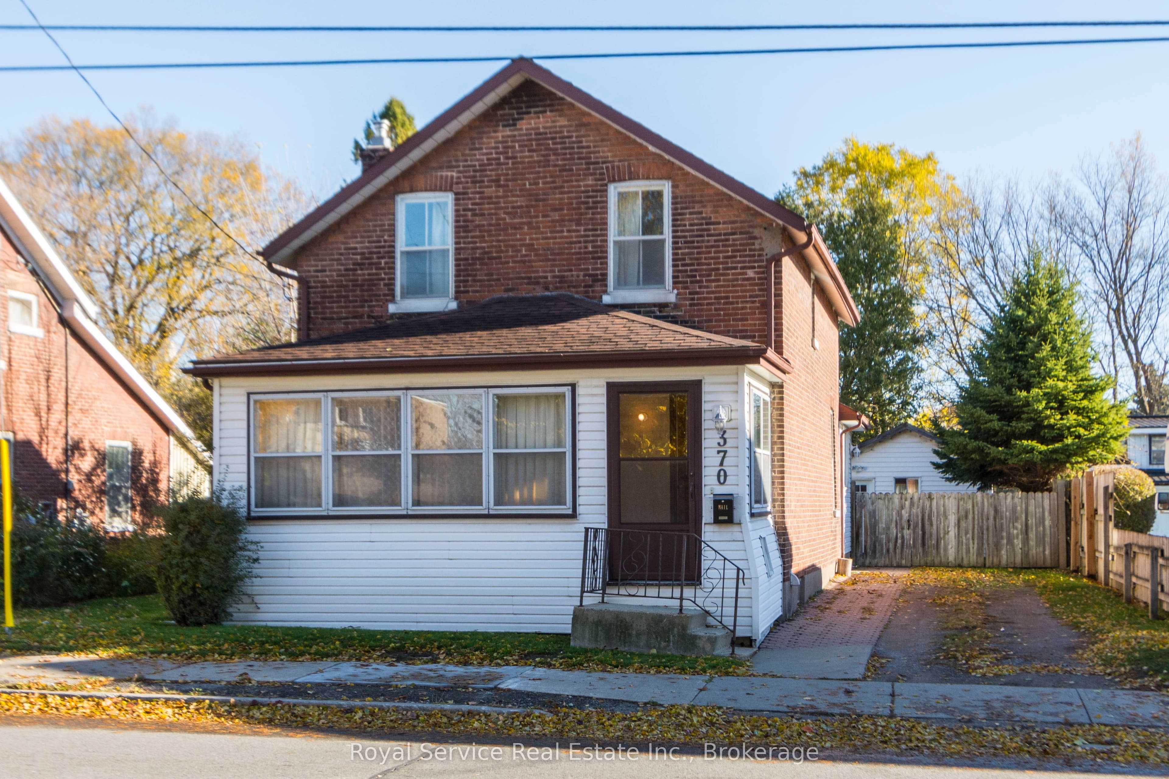 370 Division Street photo 1