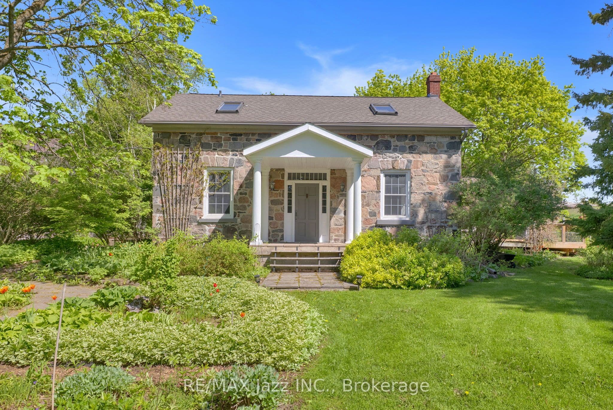 2402 Ganaraska Road photo 1