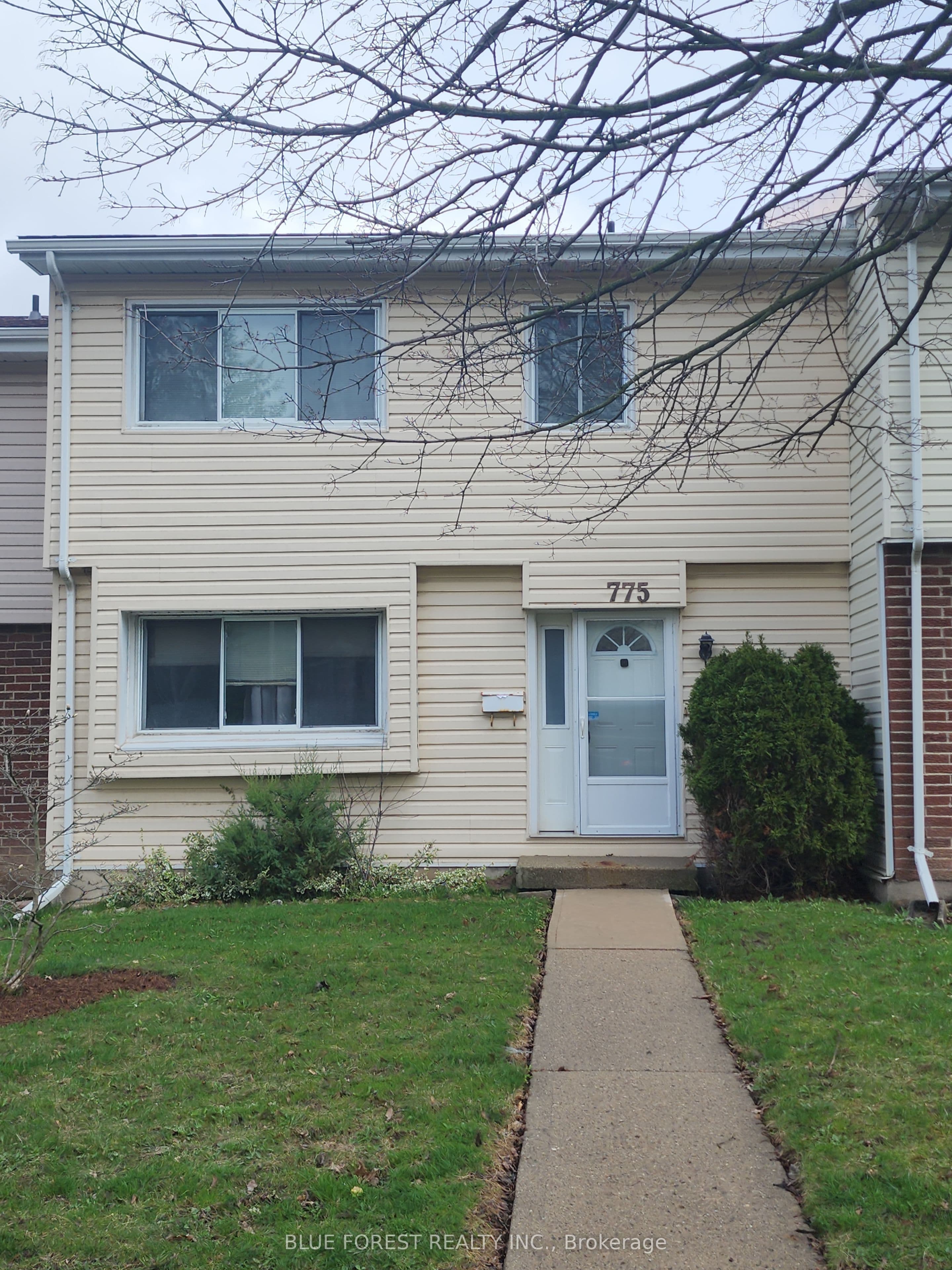 Unit 75 775 Wilkins Street photo 1
