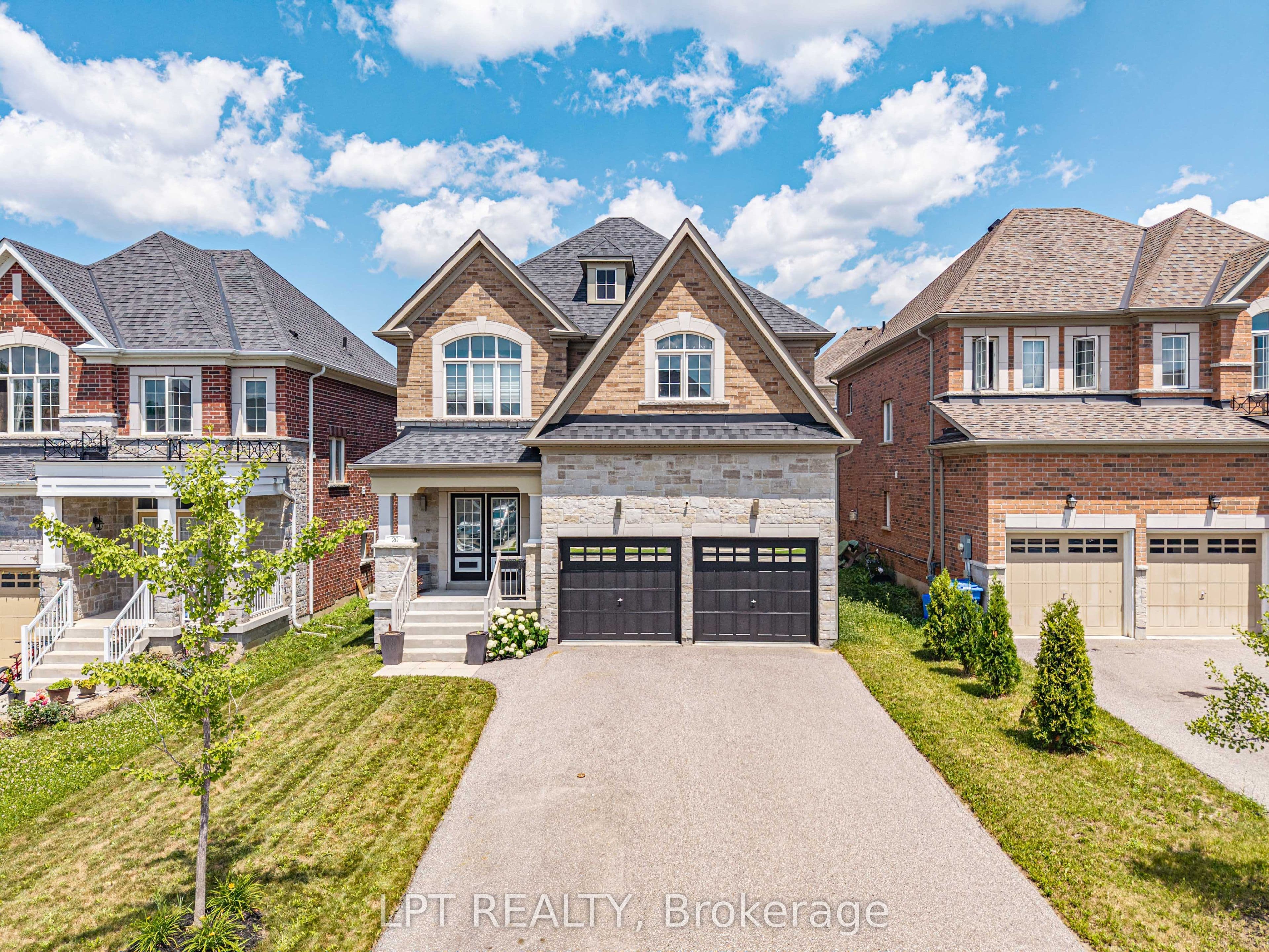20 Manor Forest Road photo 1