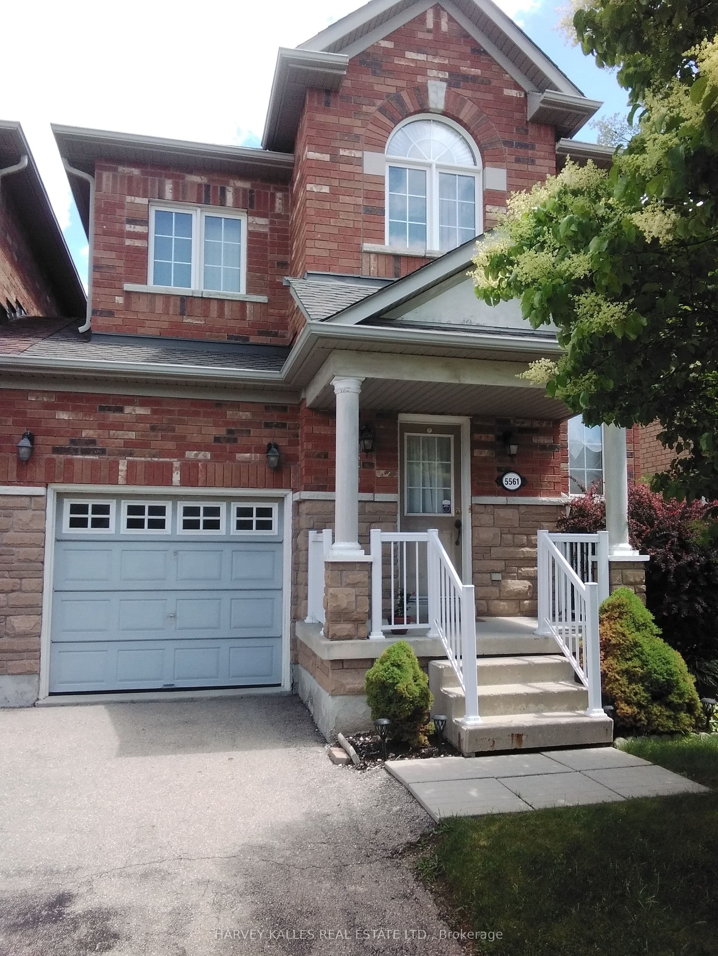 5561 Katy Gate photo 1