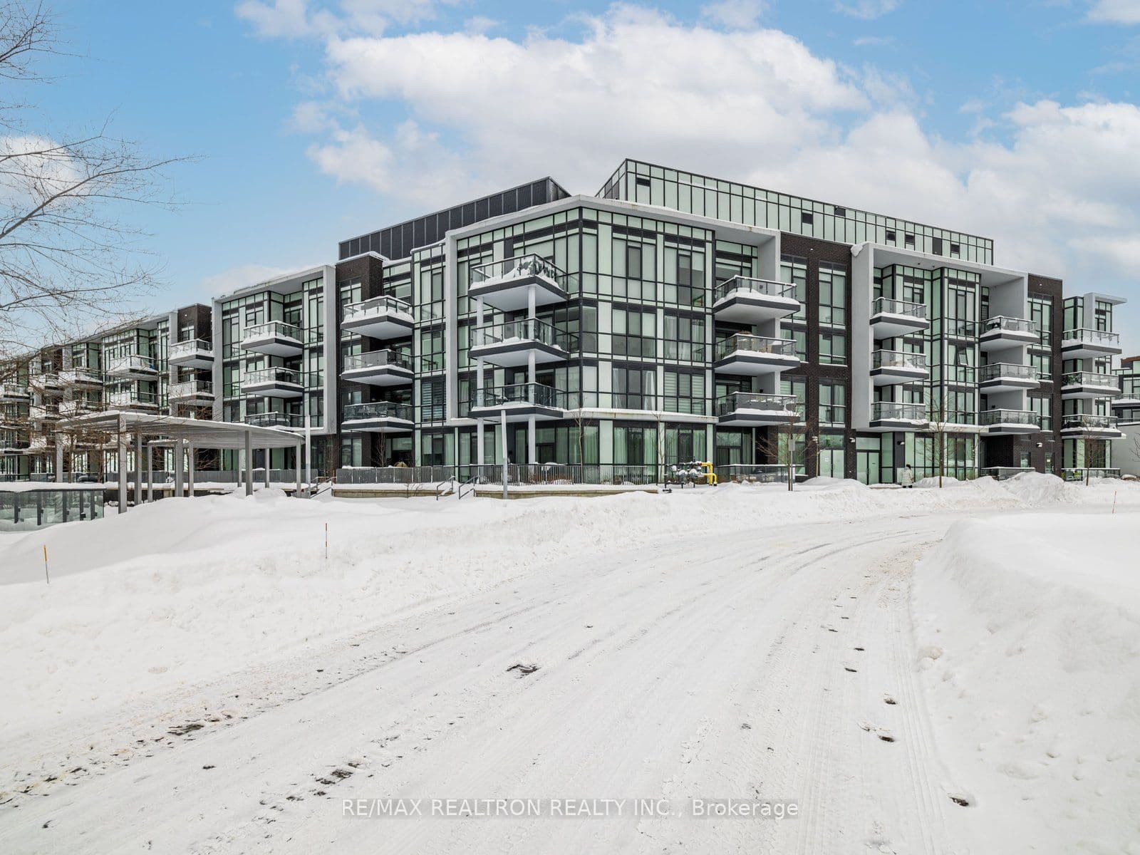 Unit 312 415 Sea Ray Avenue photo 1