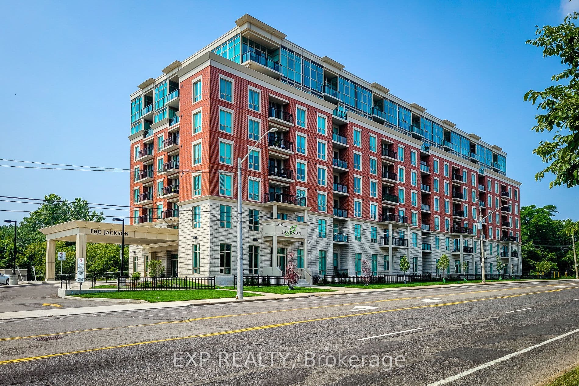 Unit 203 1010 Dundas Street photo 1