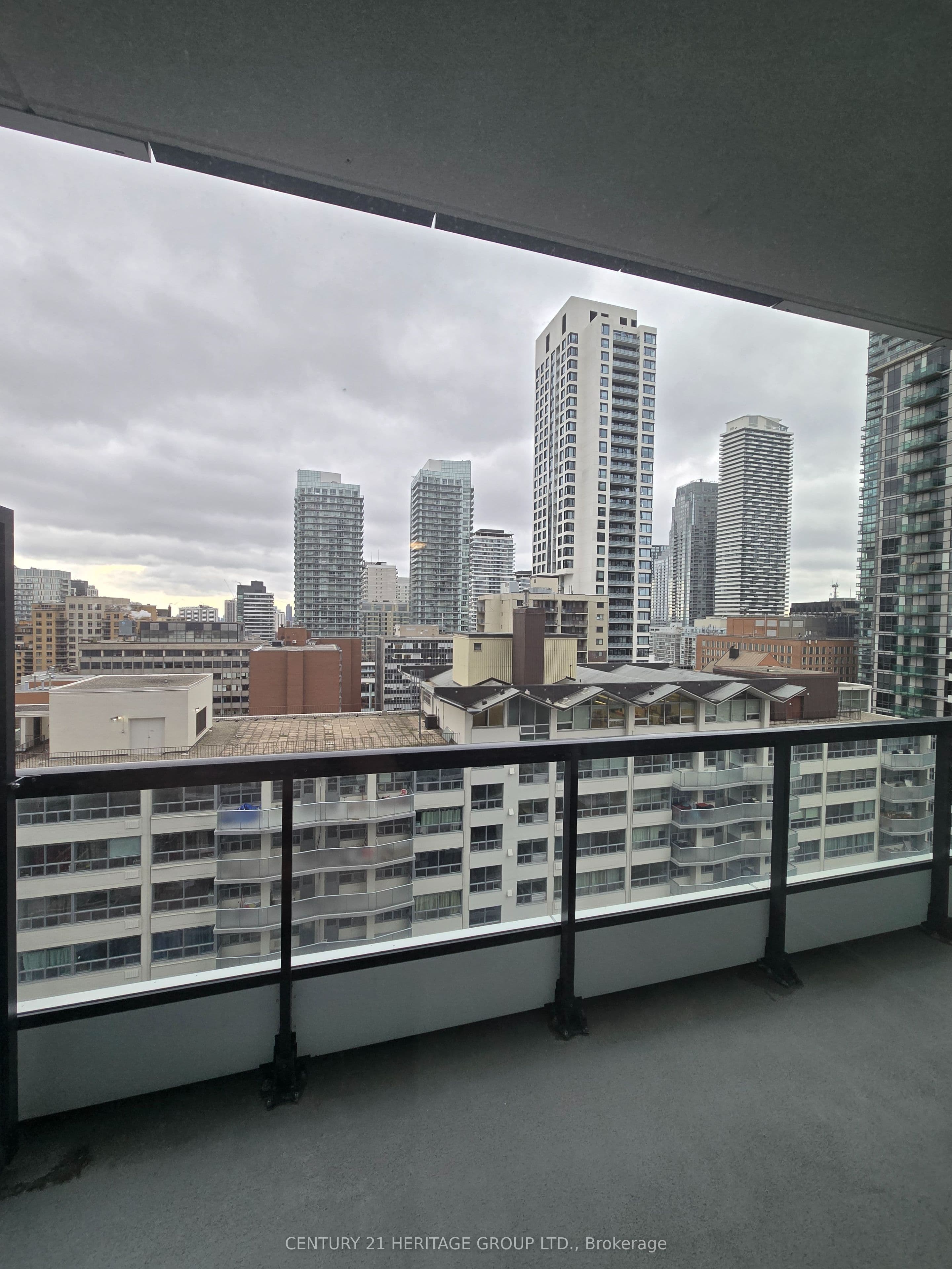 Unit 1507 65 Broadway Avenue photo 1