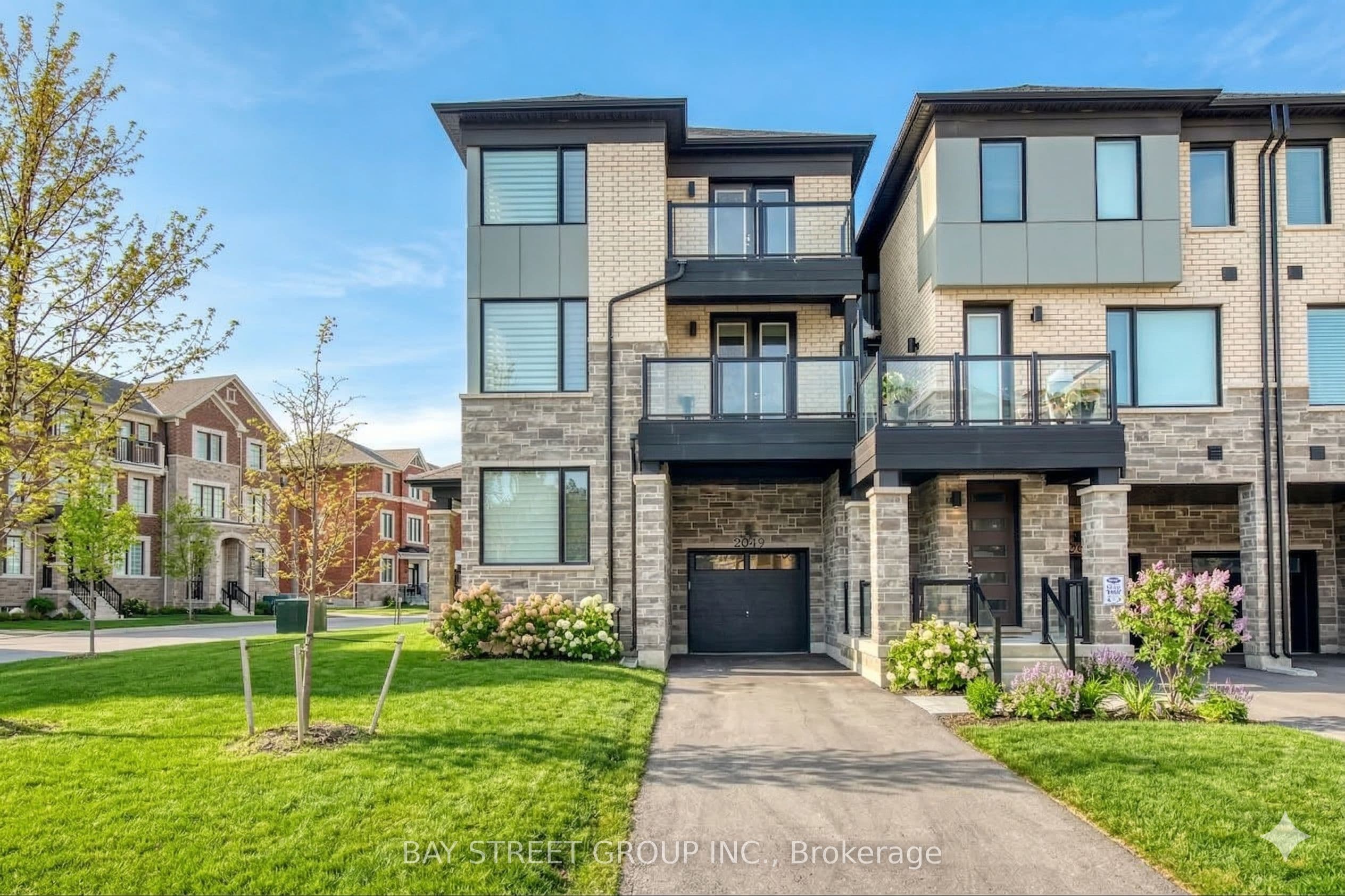 3049 Merrick Road photo 1