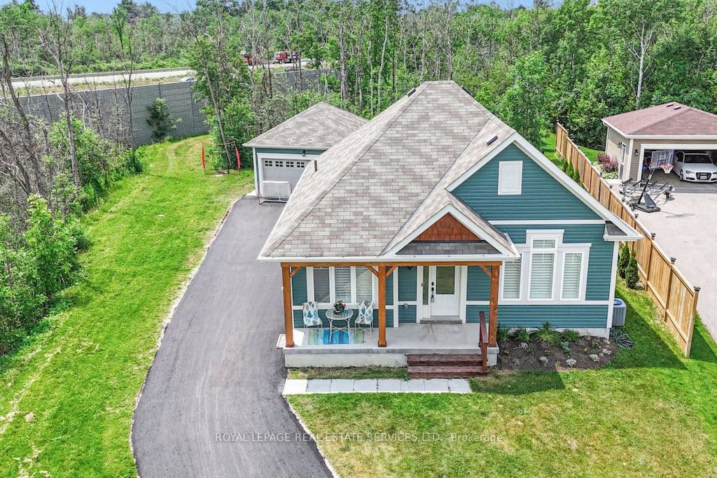 74 Robert Street photo 1
