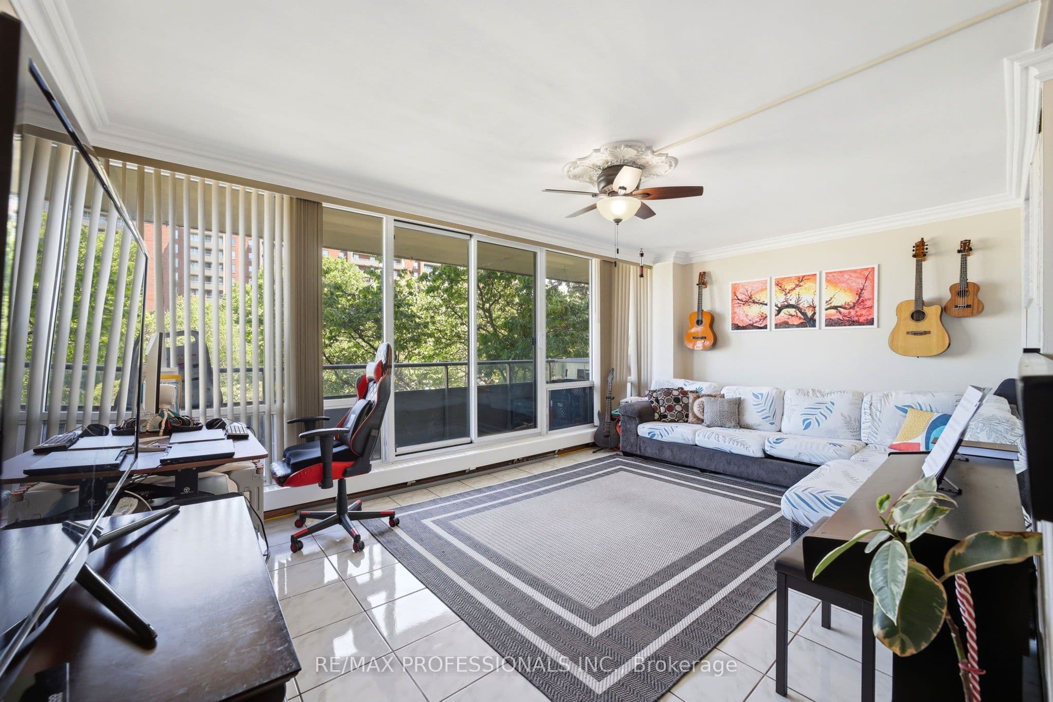 Unit 204 19 Four Winds Drive photo 1