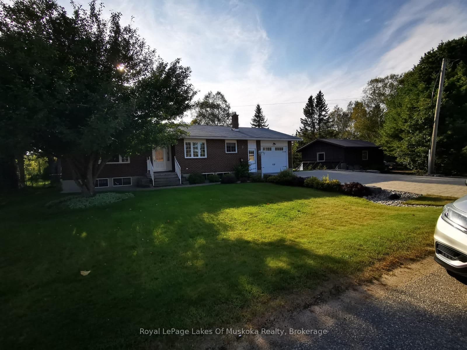 9 Fitz Avenue photo 1