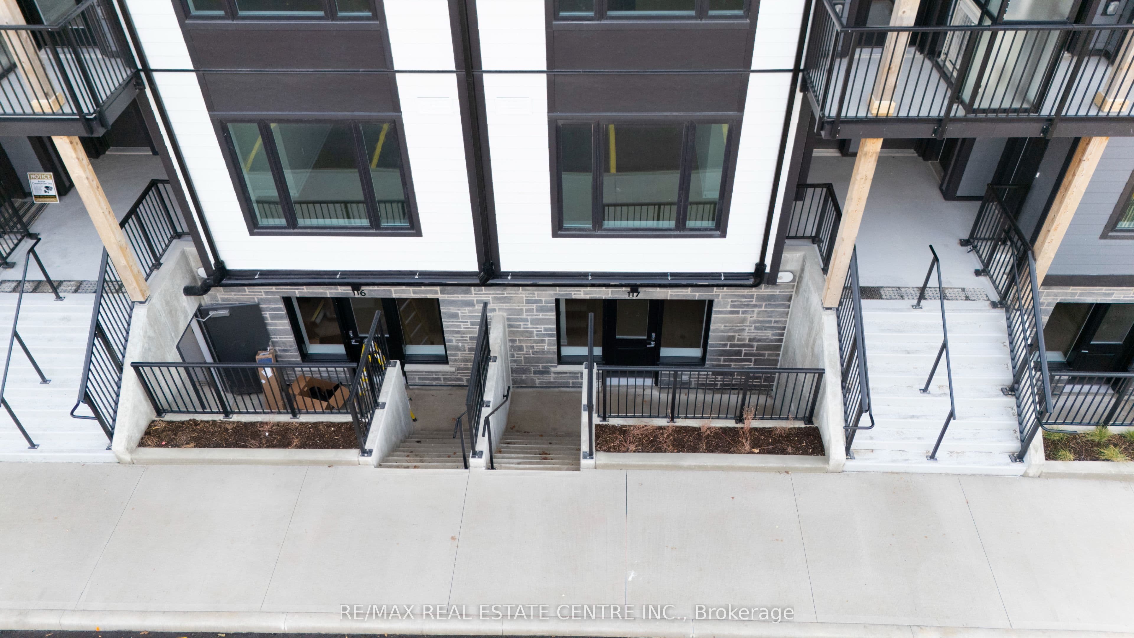 Unit 117 708 Woolwich Street photo 1