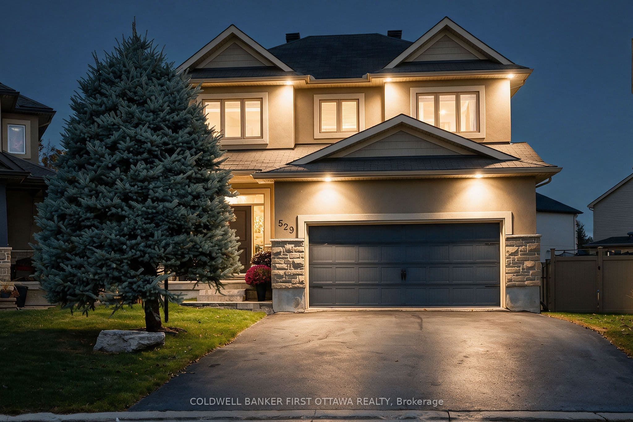 529 Adamson Crescent photo 1