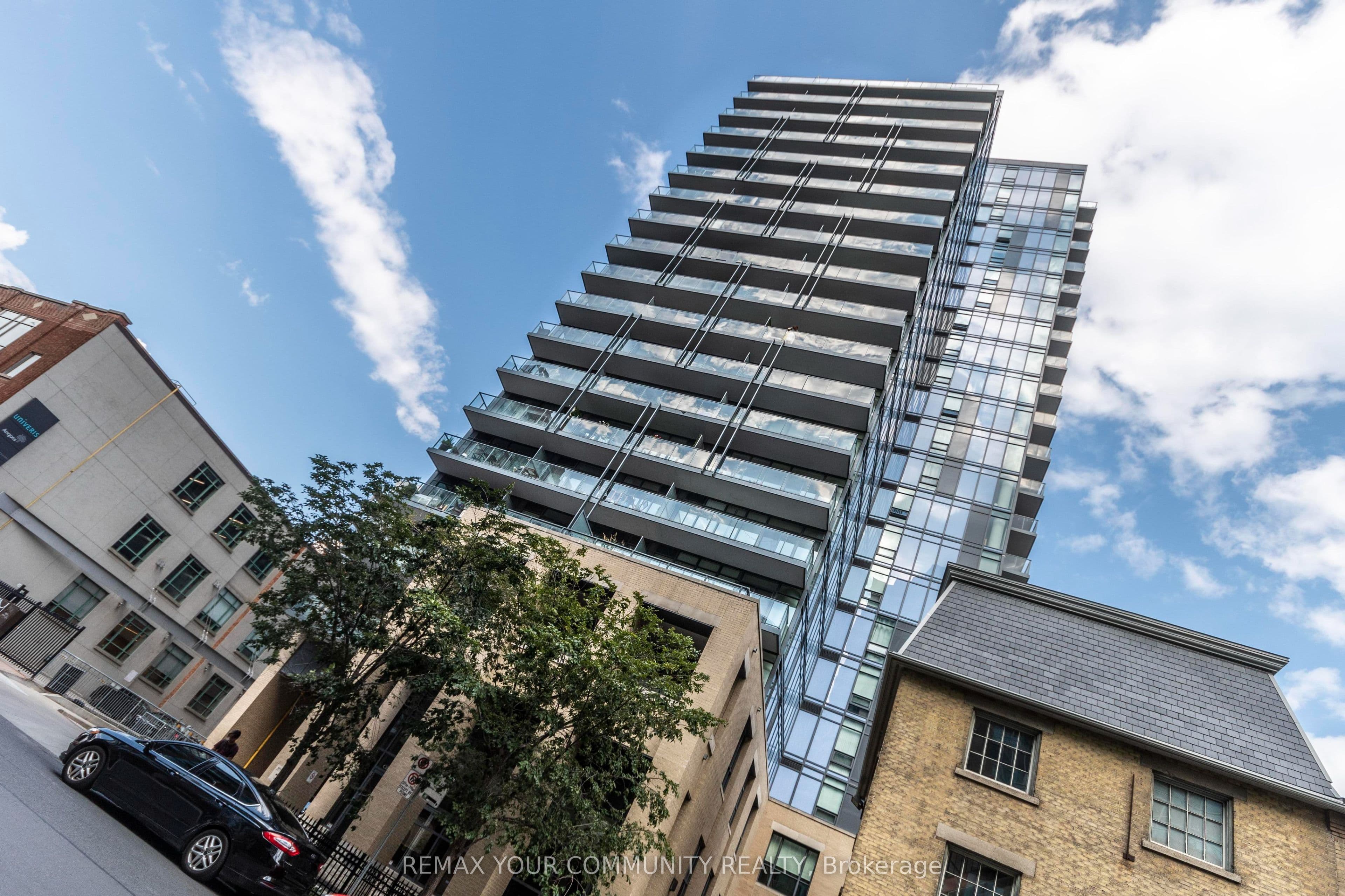 Unit 1210 105 George Street photo 1