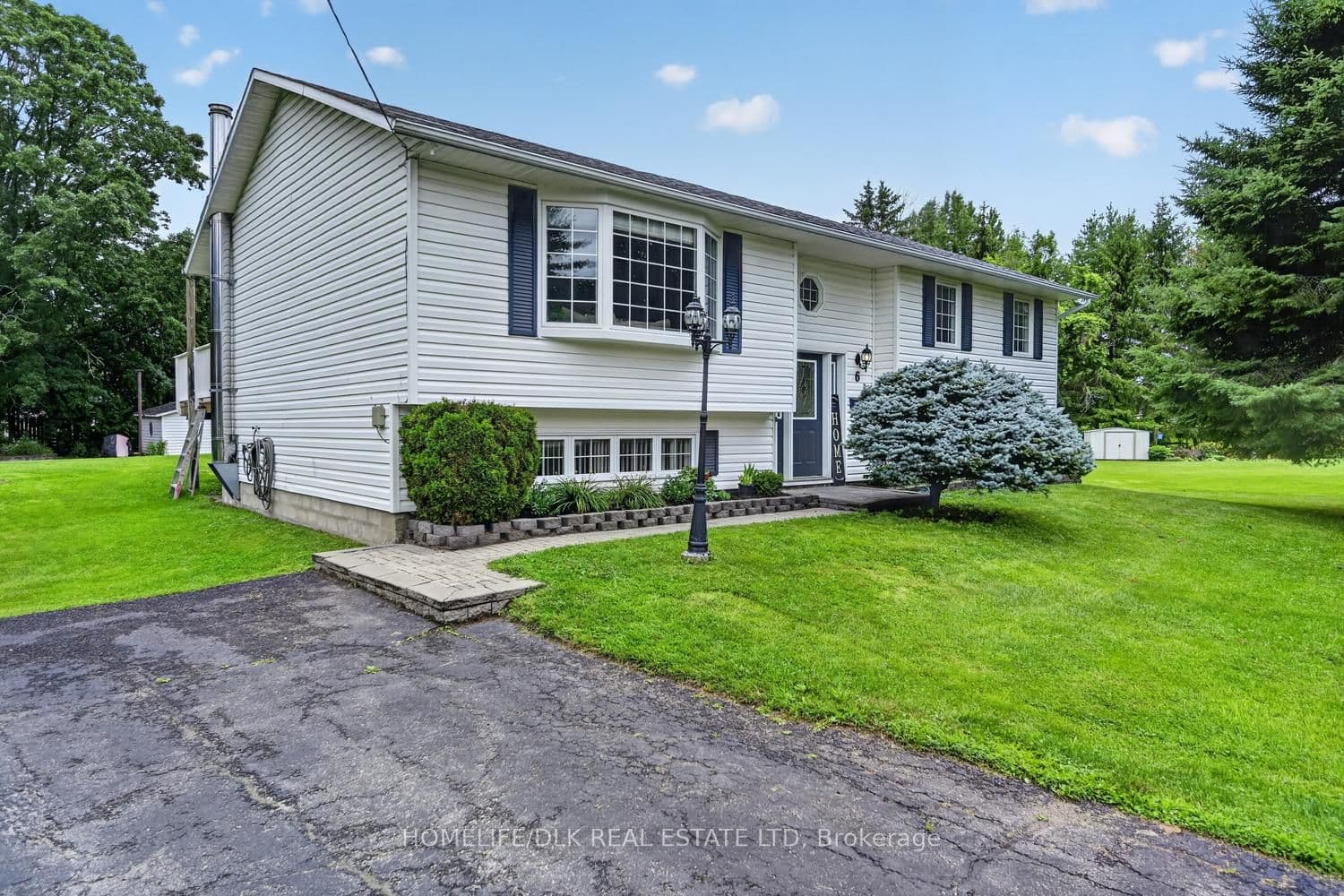 6 Kimberley Crescent photo 1