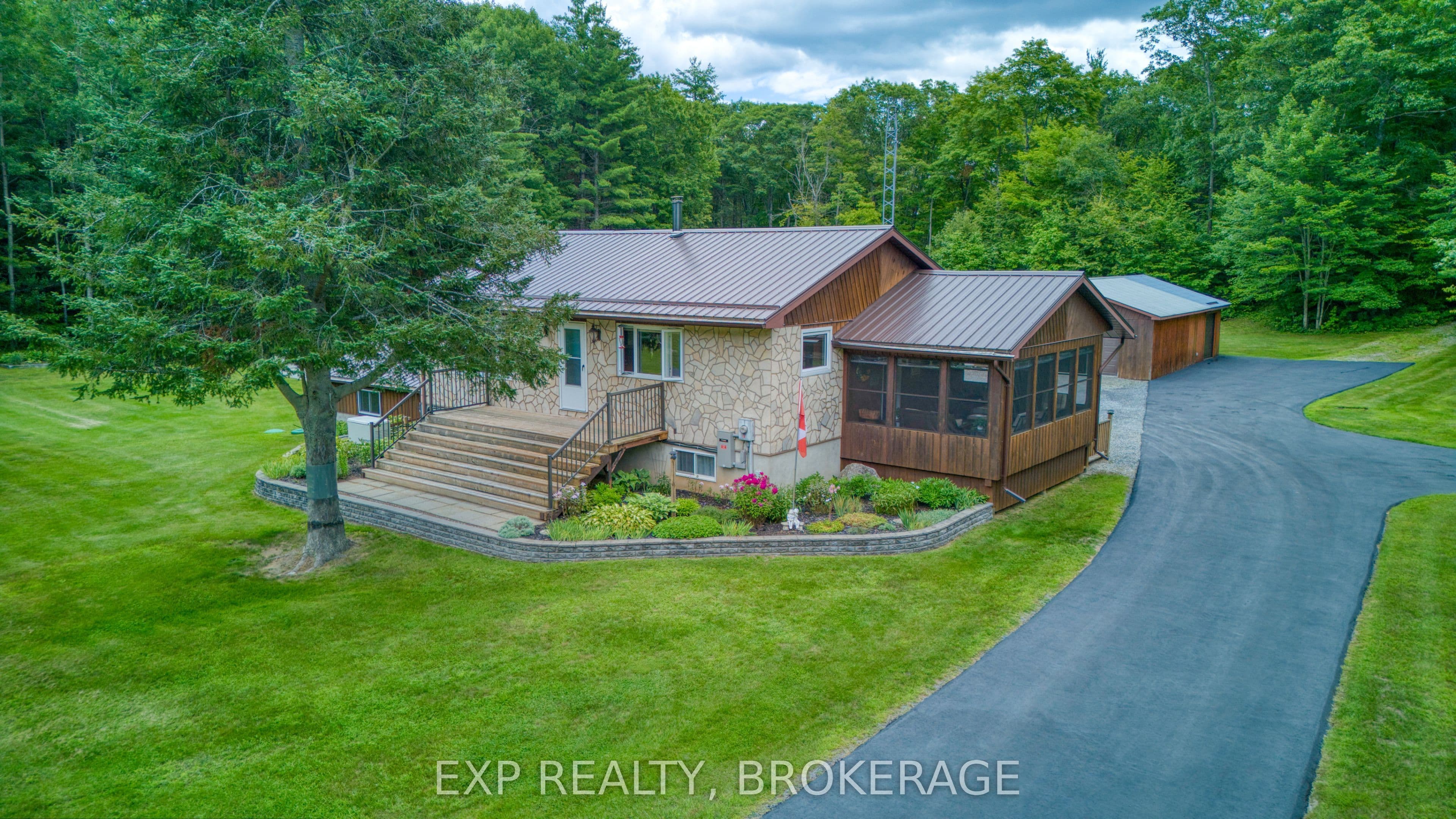 2677 Ardoch Road photo 1