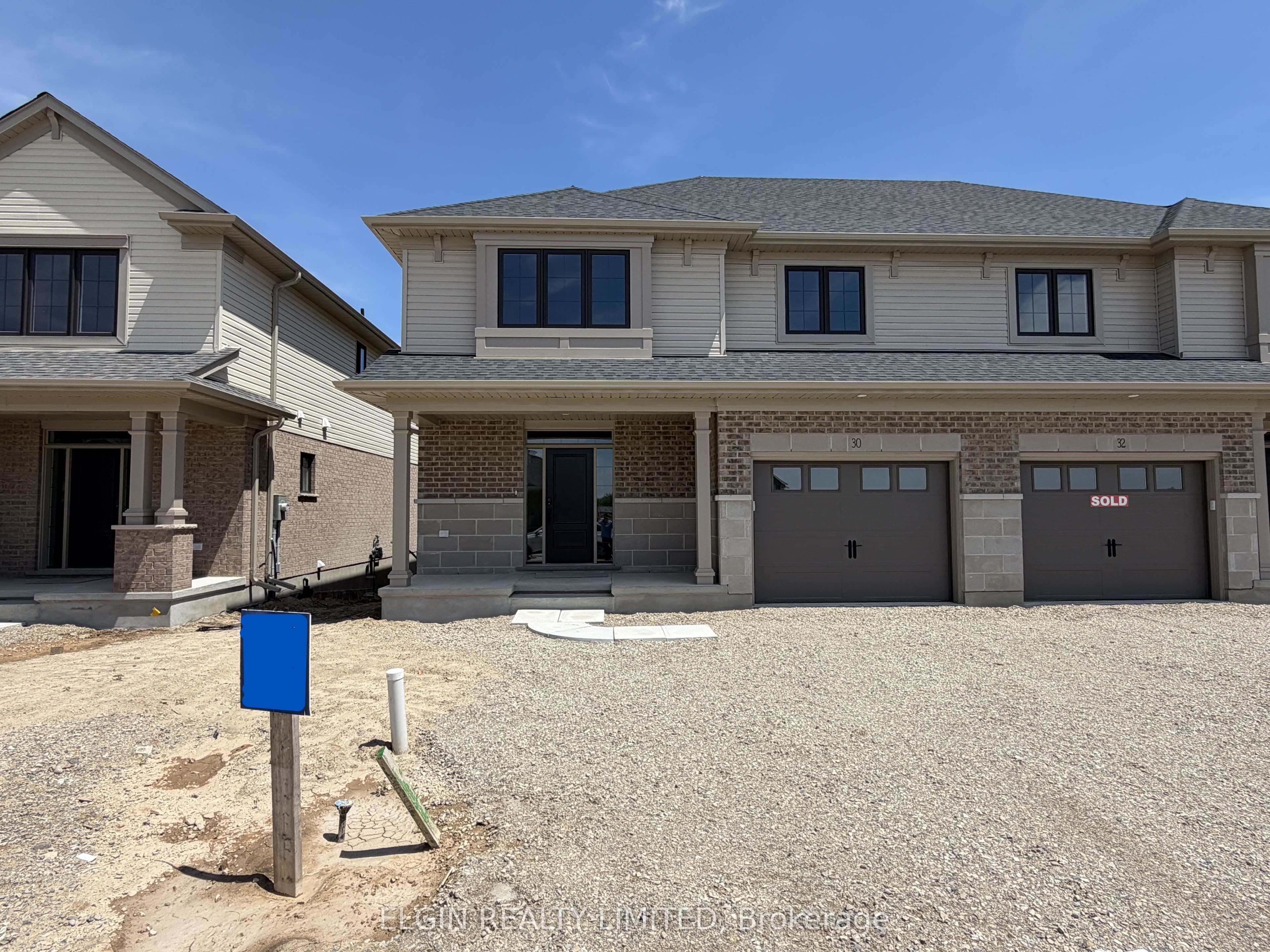 30 Hemlock Crescent photo 1