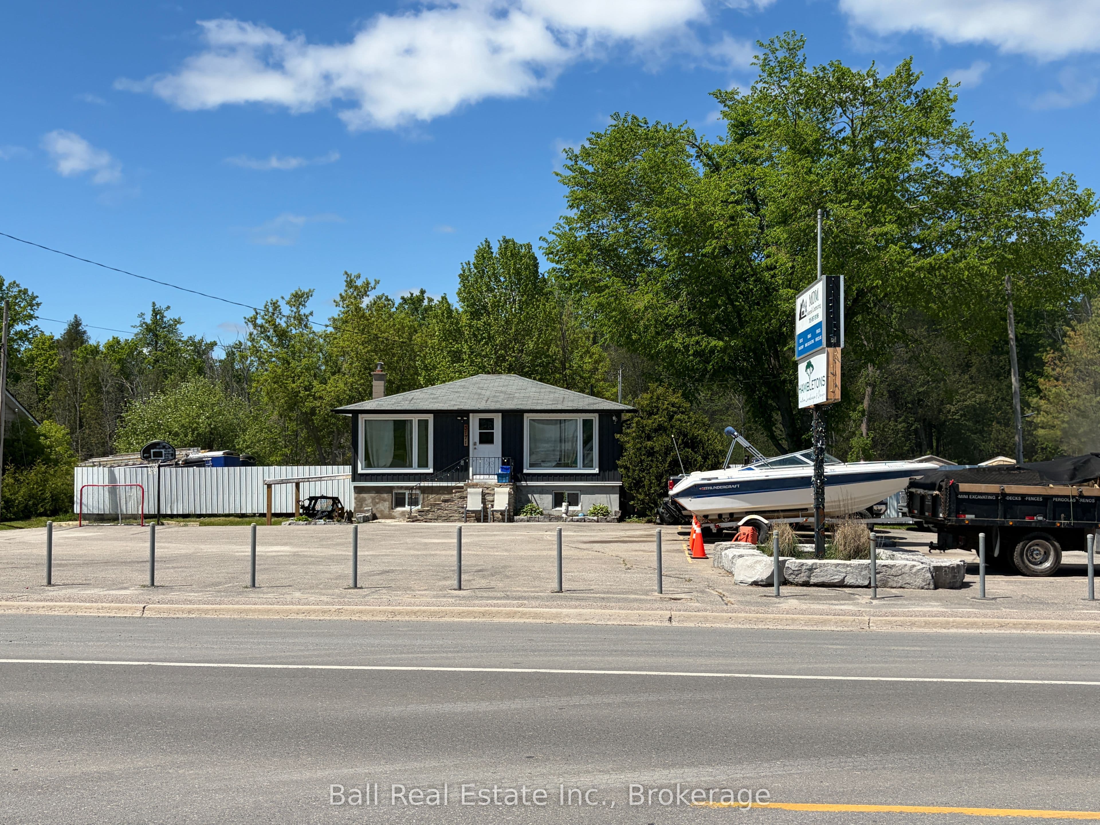3171 Lakefield Road photo 1