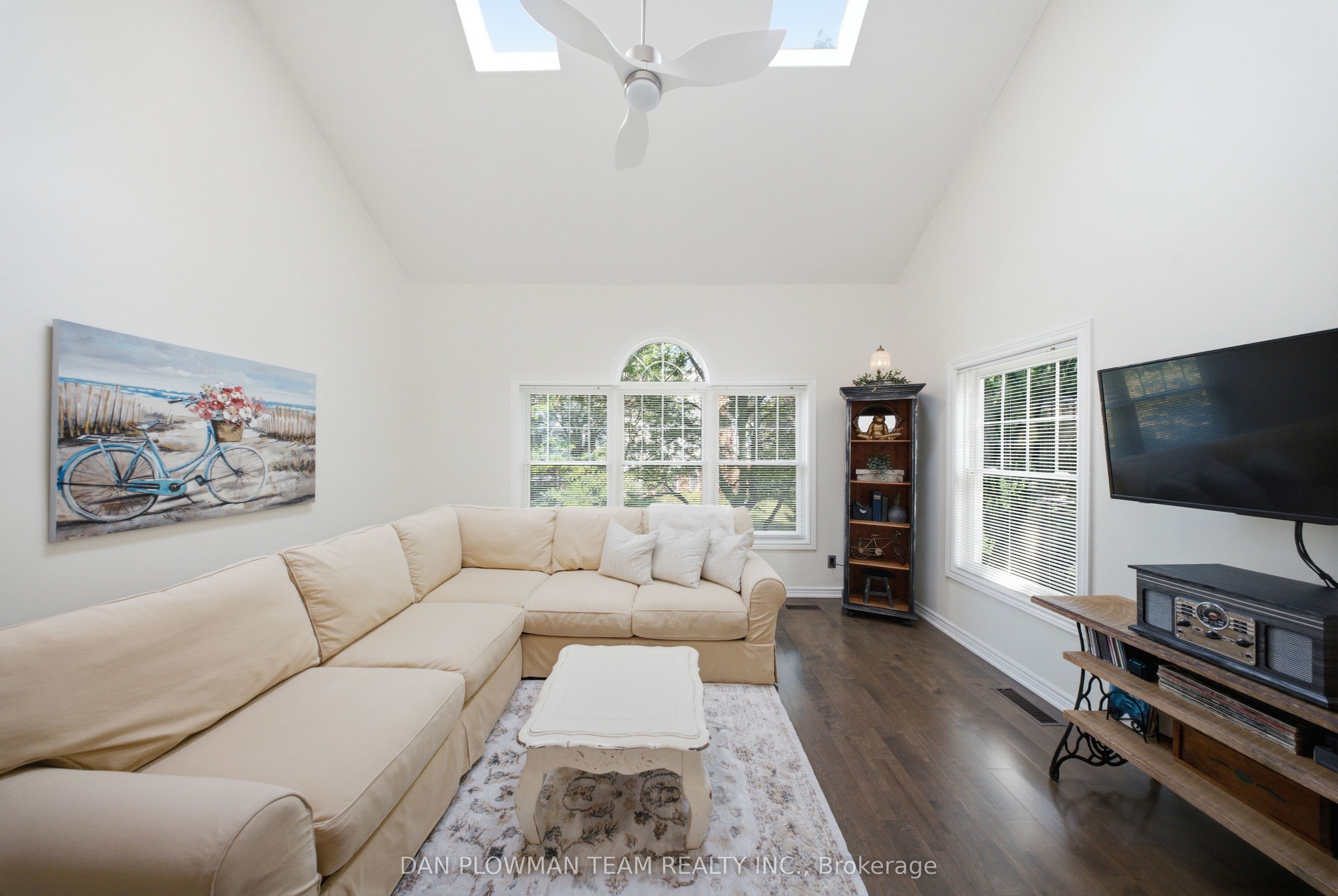 Unit H-14 1661 Nash Road photo 1