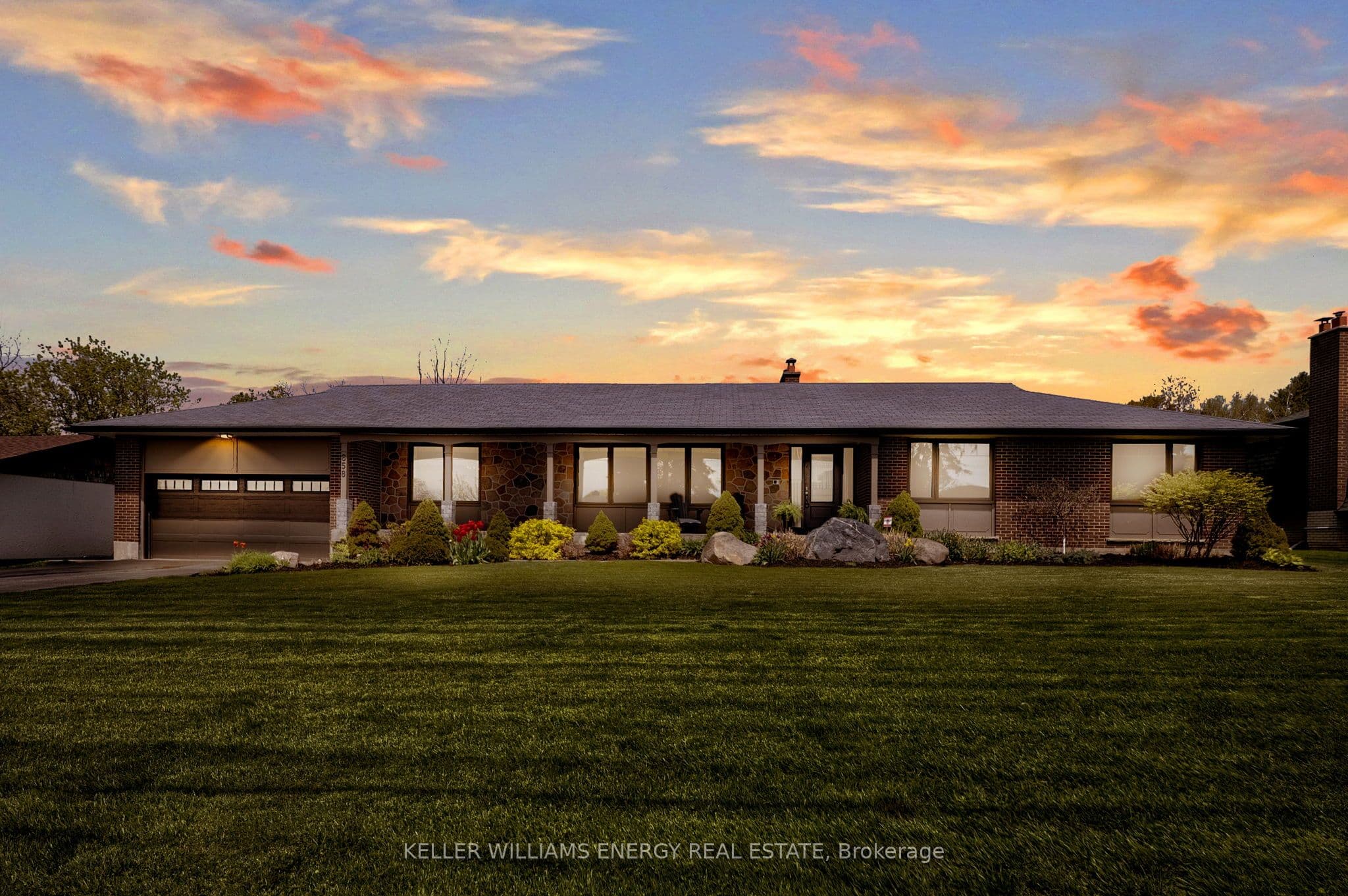 858 Swiss Heights photo 1