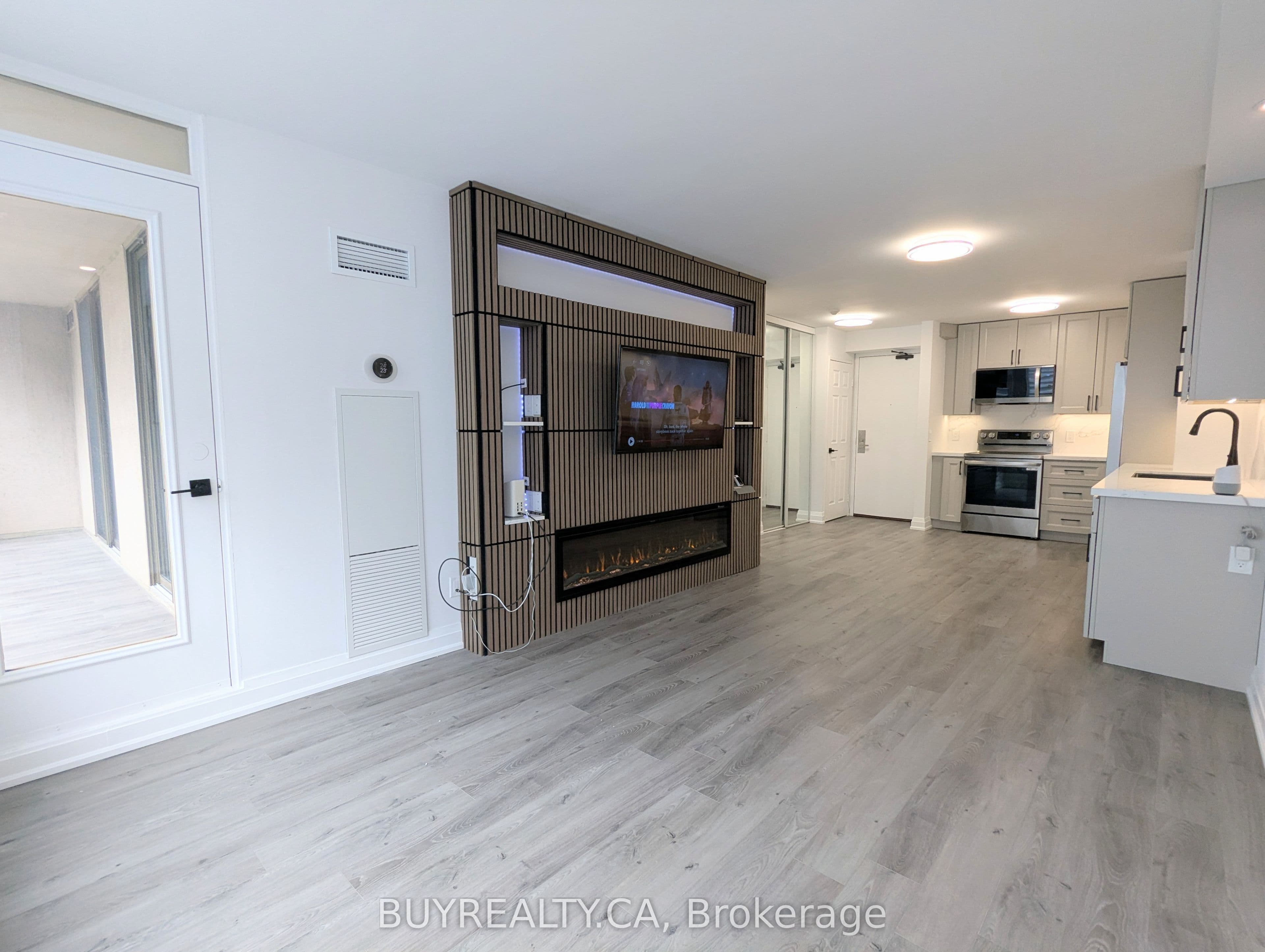 Unit 1603 256 Doris Avenue photo 1