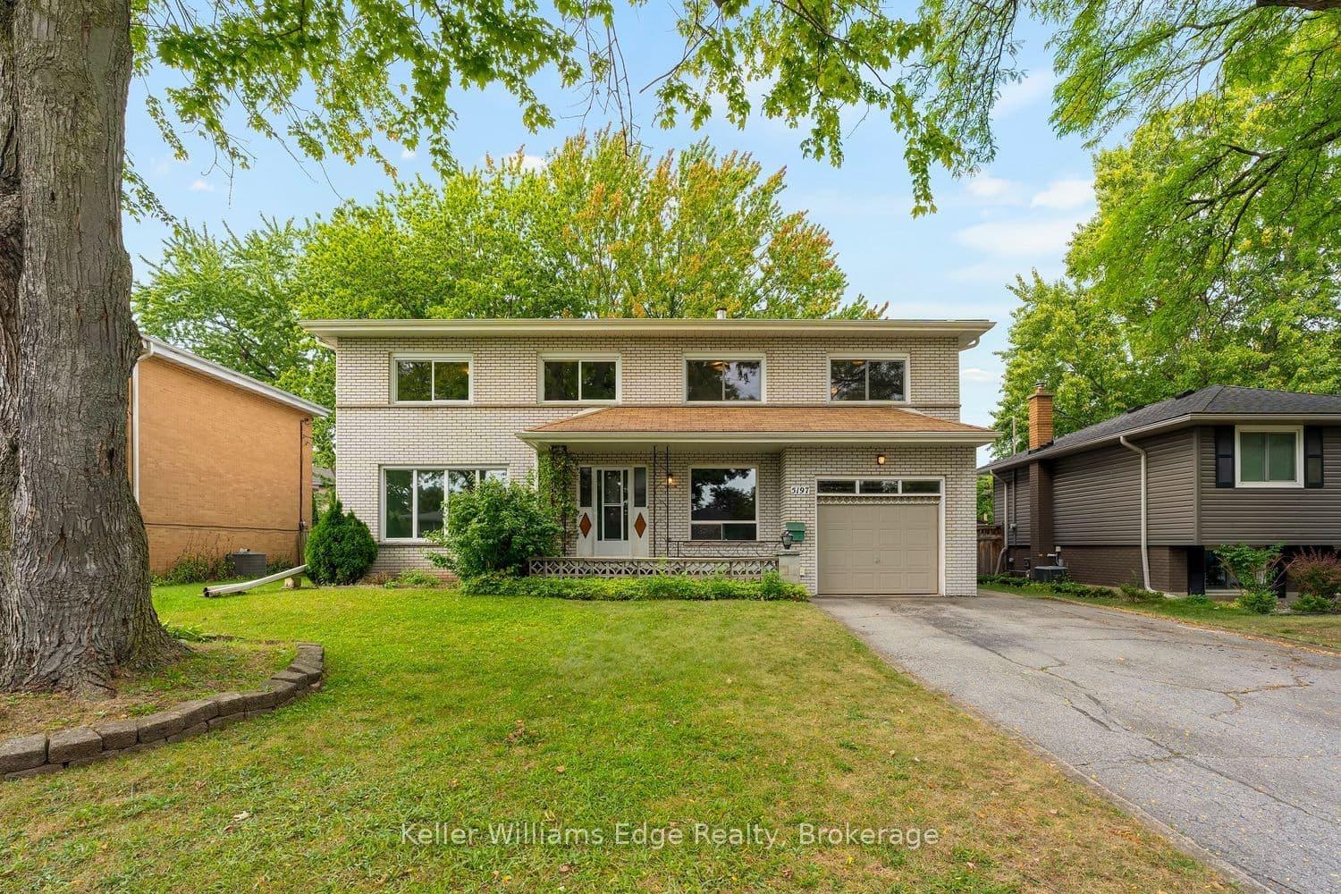 5197 Cherryhill Crescent photo 1