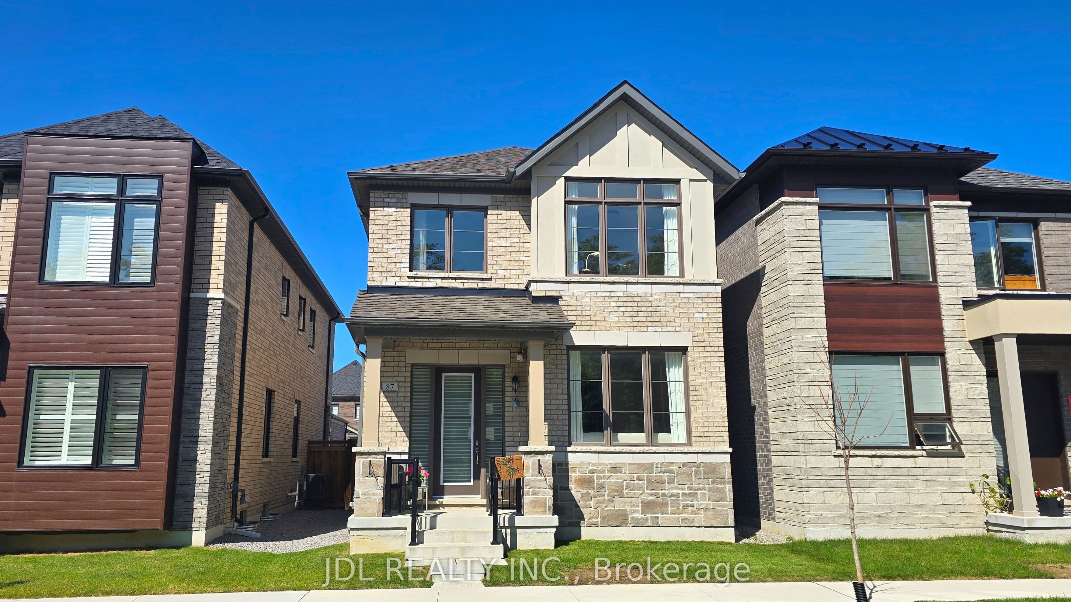 87 Albert Newell Drive photo 1