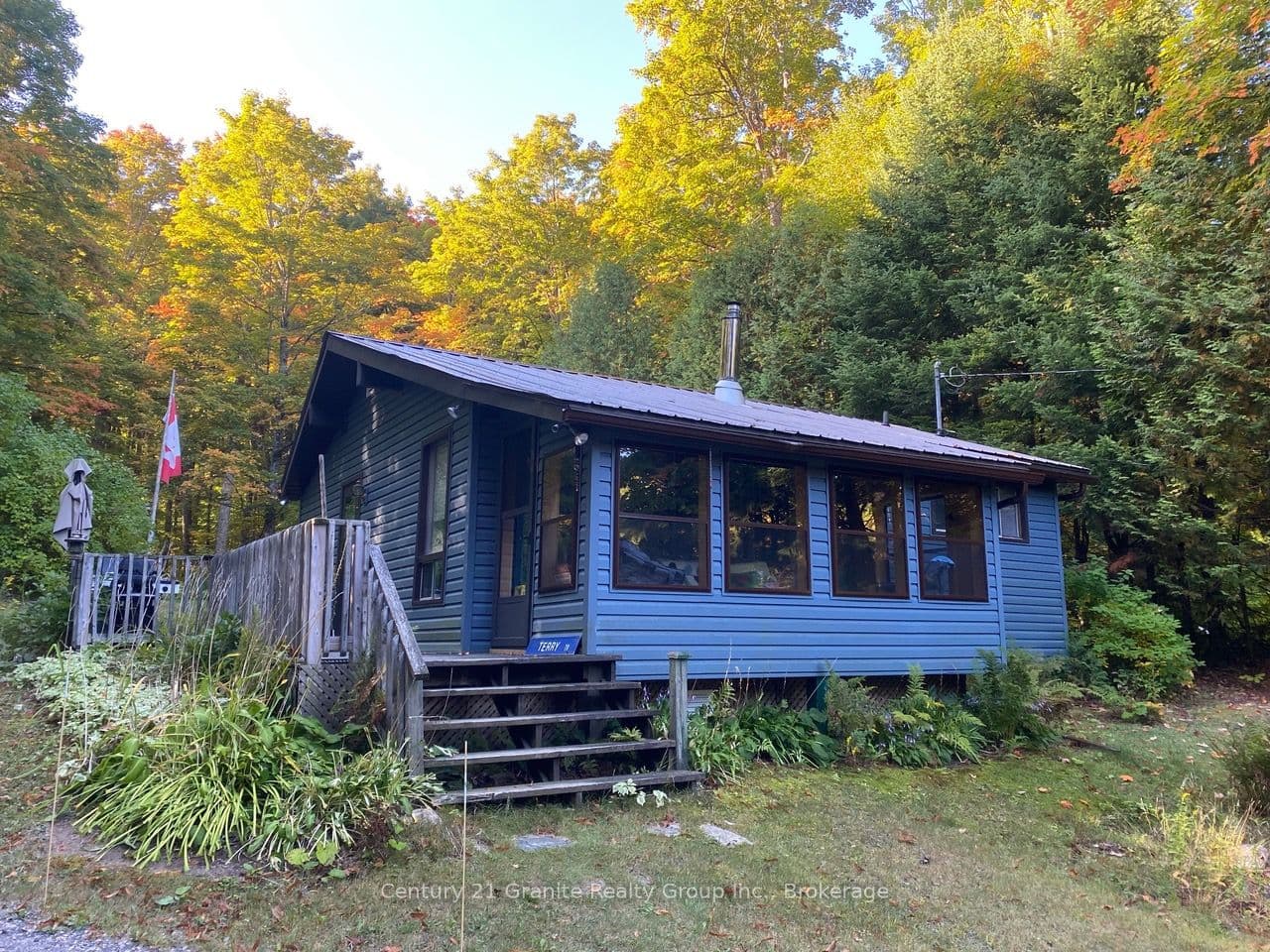 1052 Kensington Road photo 1
