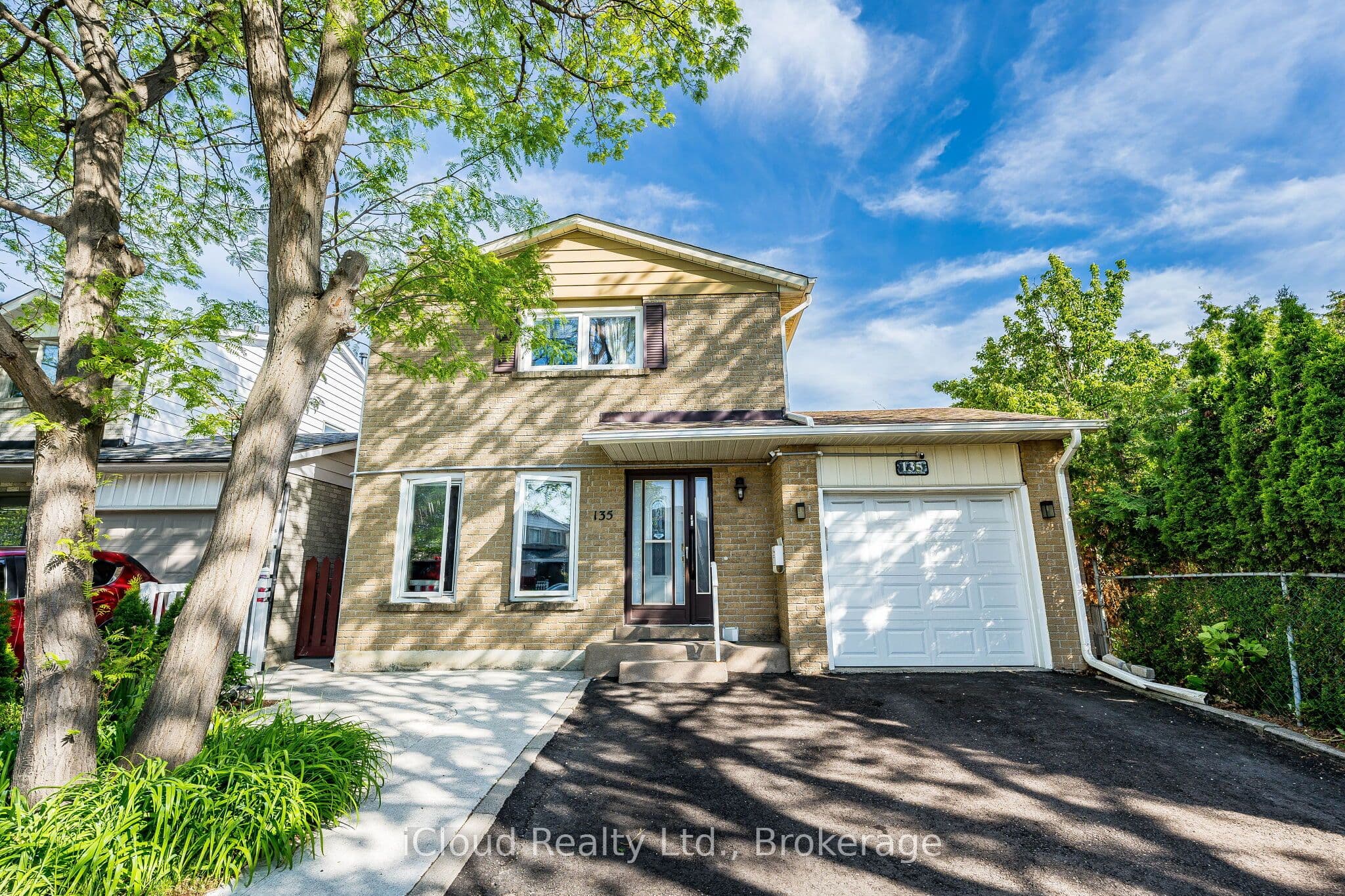 135 Autumn Glen Circle photo 1