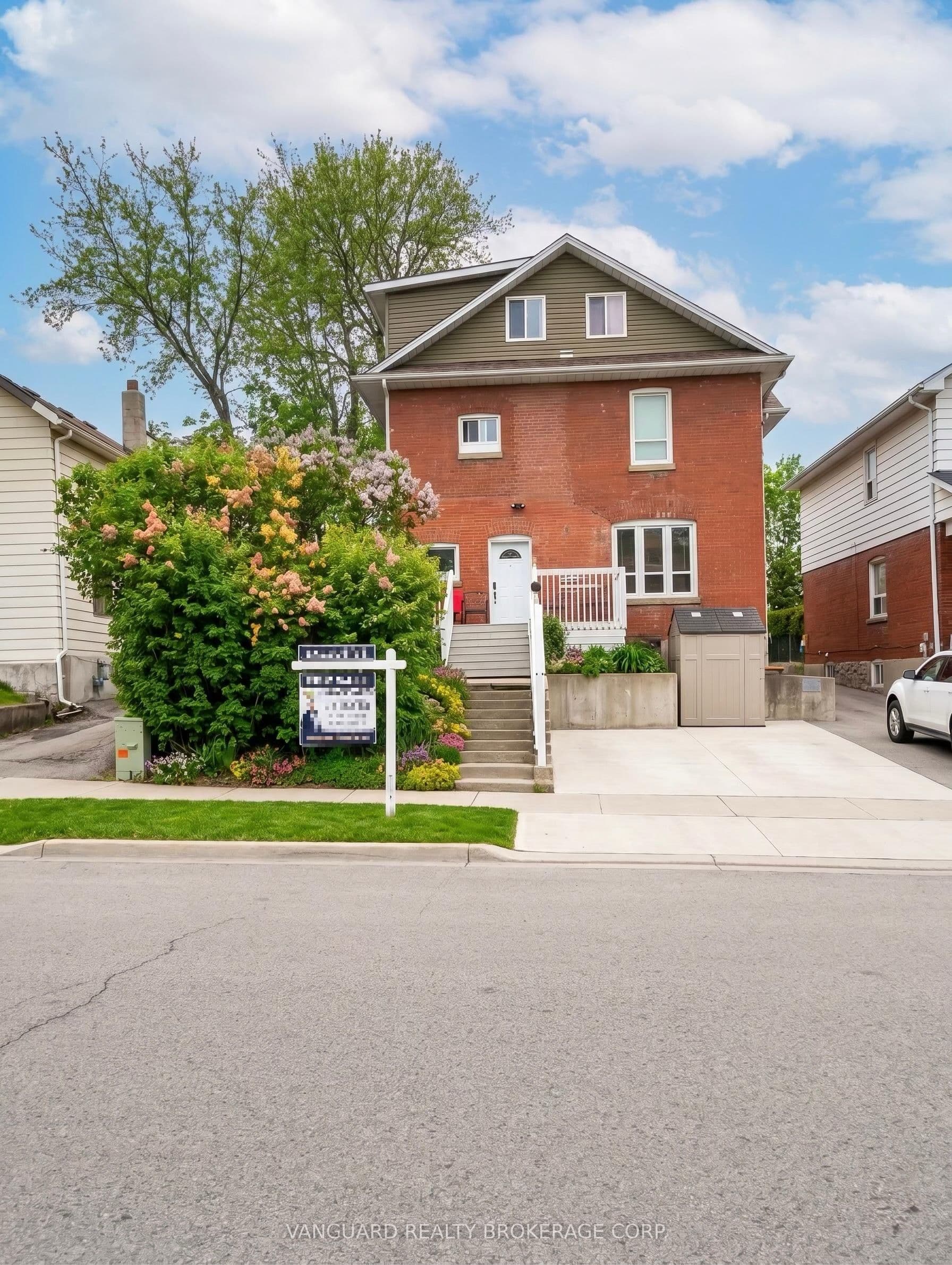 71 John Street photo 1
