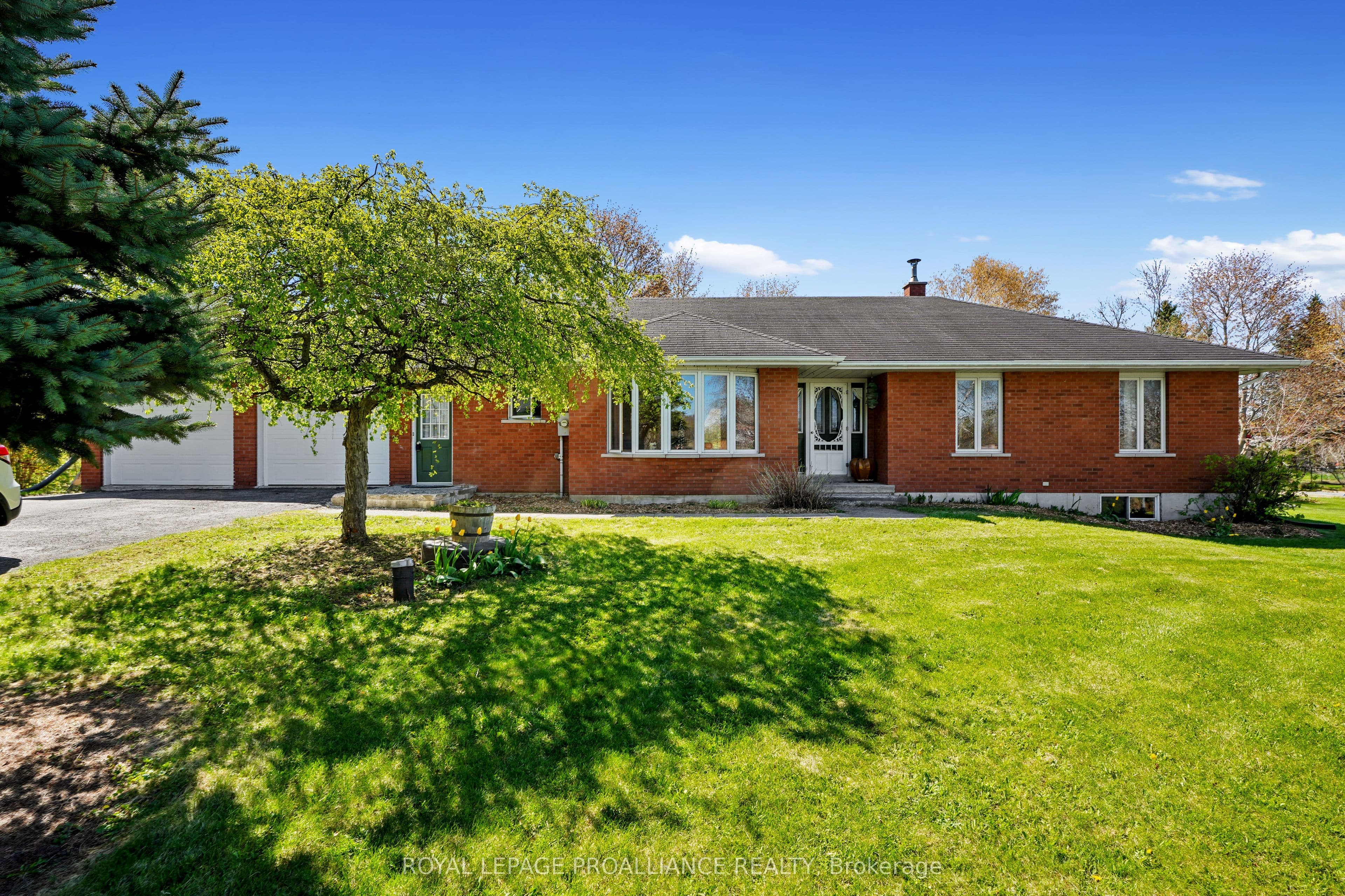 11834 3rd Line Road photo 1