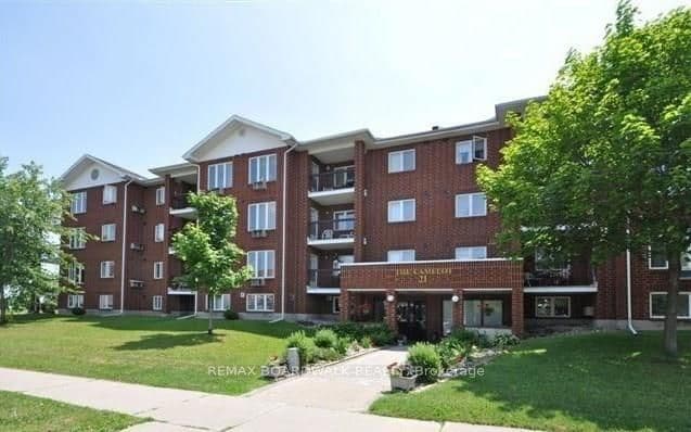 Unit 403 21 Liston Avenue photo 1