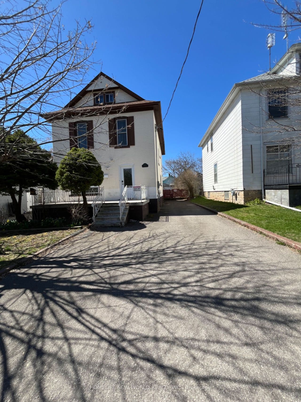 5021 Saint Clair Avenue photo 1
