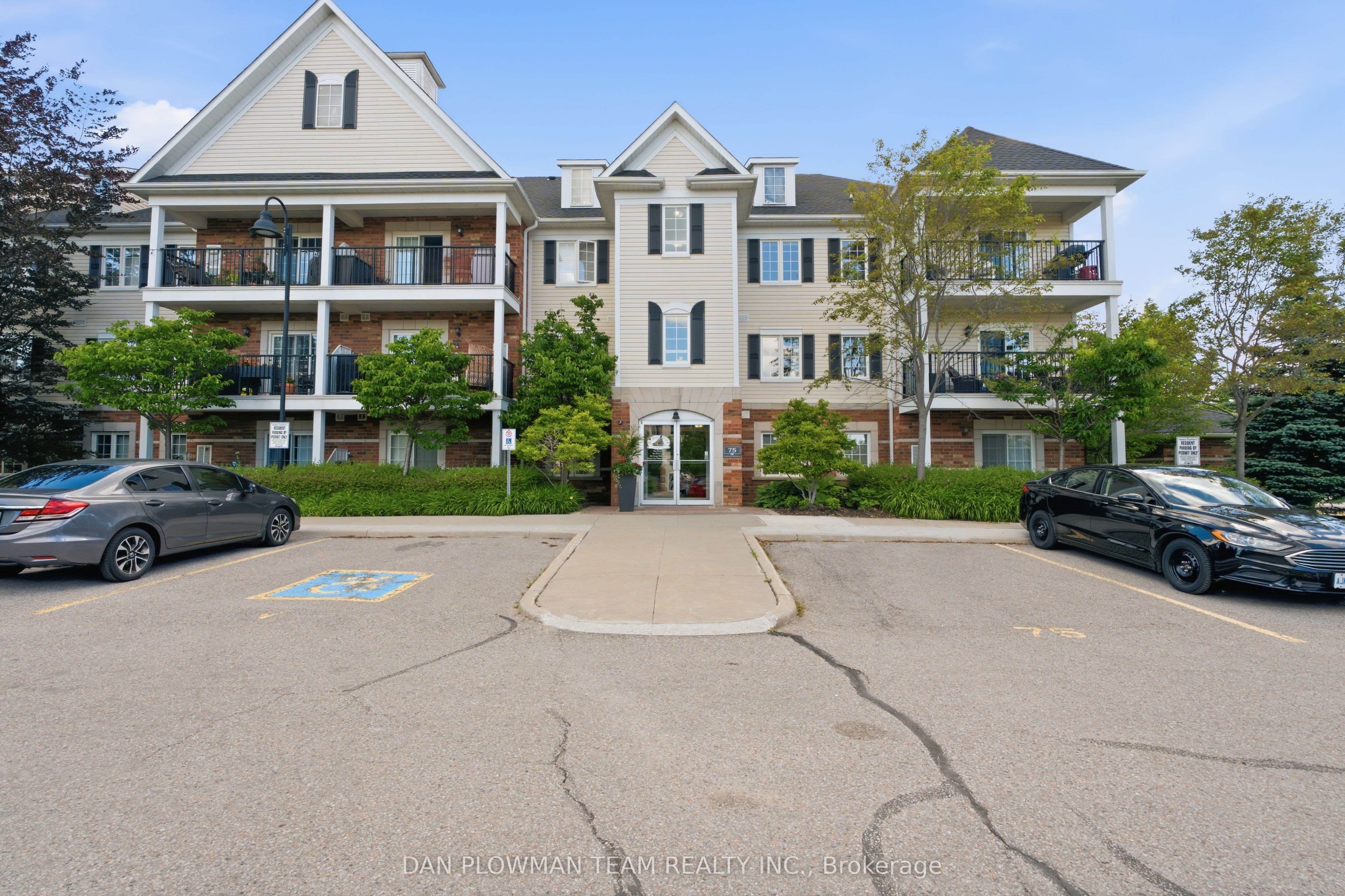 Unit 112 75 Shipway Avenue photo 1