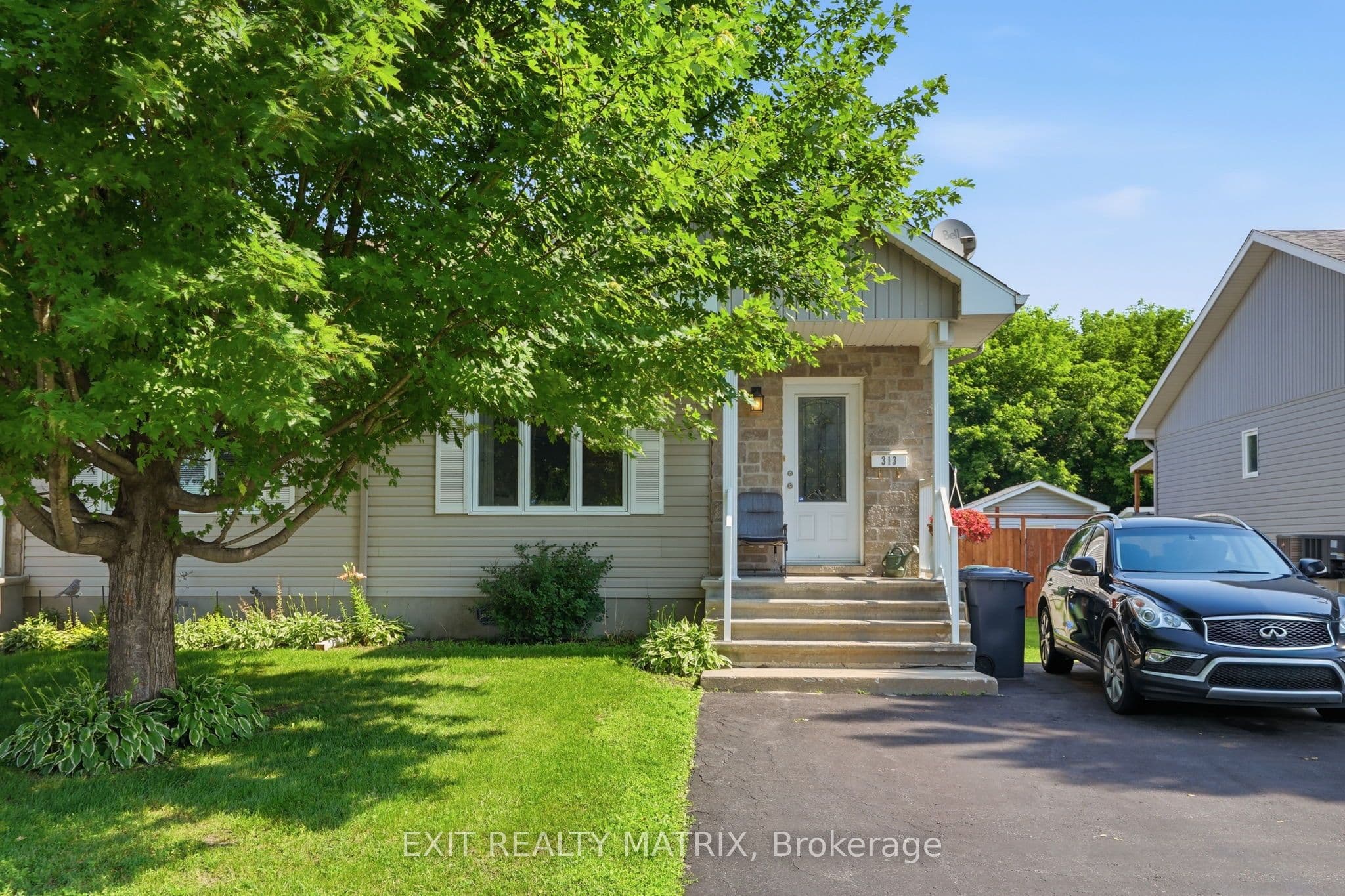 313 Nelson Street photo 1