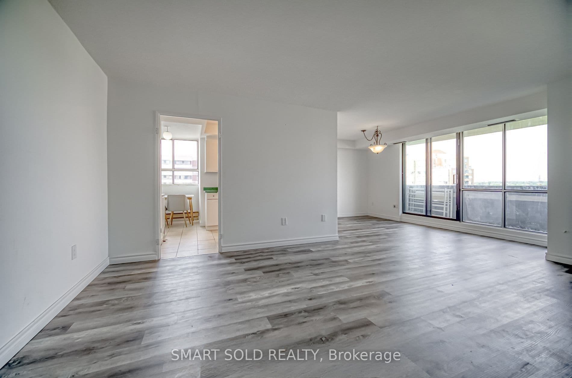 Unit 1009 10 Stonehill Court photo 1